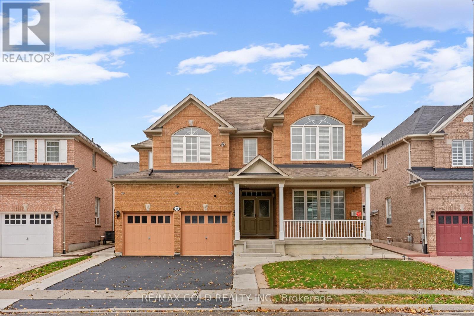 28 LATANIA BOULEVARD, Brampton, Ontario