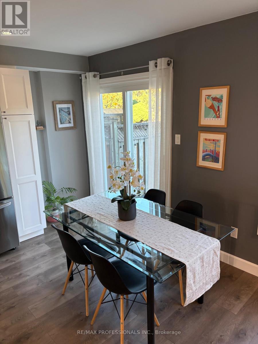 21 Waterbury Street, Caledon, Ontario L7E 1X2 - Photo 9 - W13878854