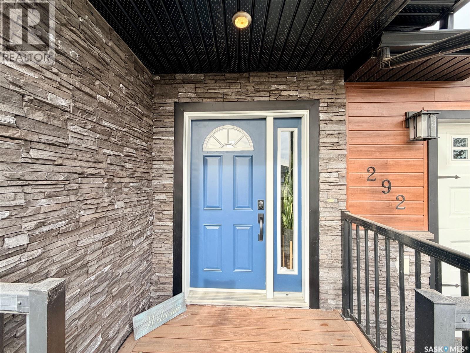 292 15th Street, Battleford, Saskatchewan  S0M 0E0 - Photo 2 - SK051352