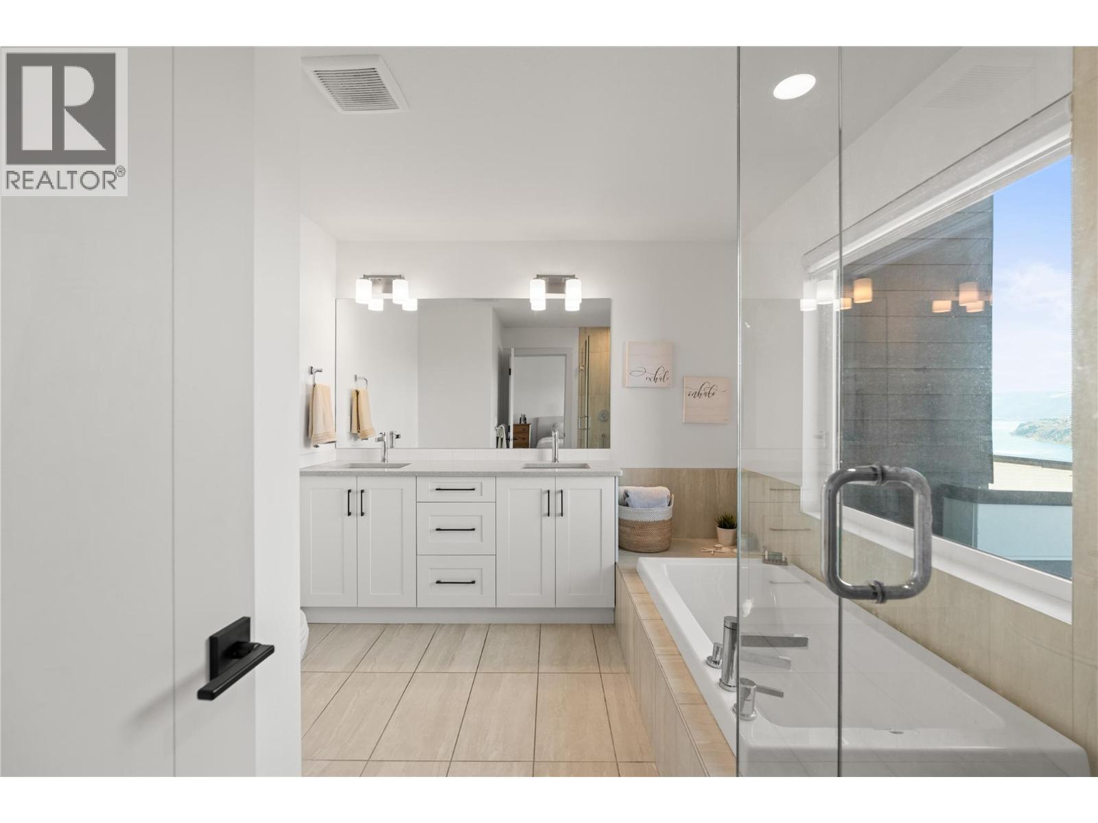 1000 Mt Robson Place Unit# 29