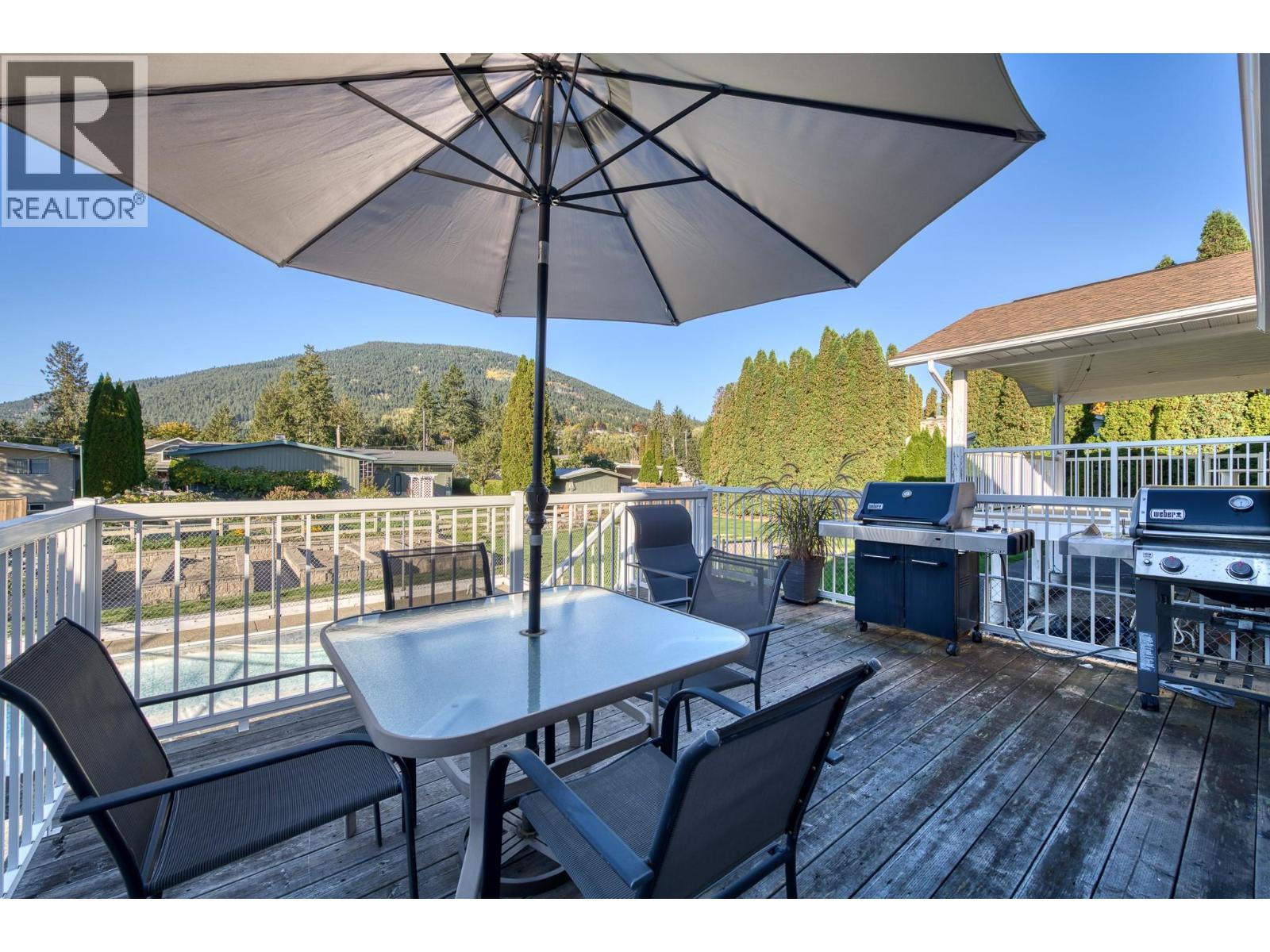 1912 Birch Street Creston British Columbia Canada V0B1G5 5