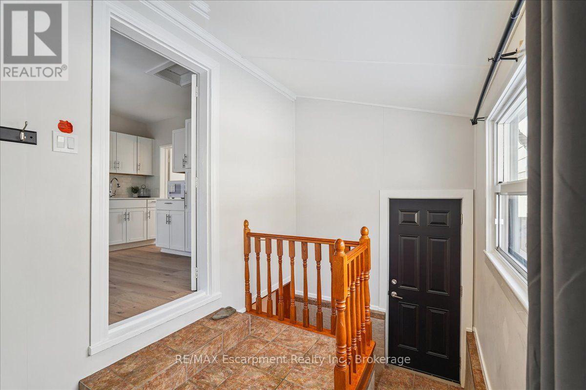 135 Deane Avenue, Oakville, Ontario  L6K 1N2 - Photo 15 - W14090616