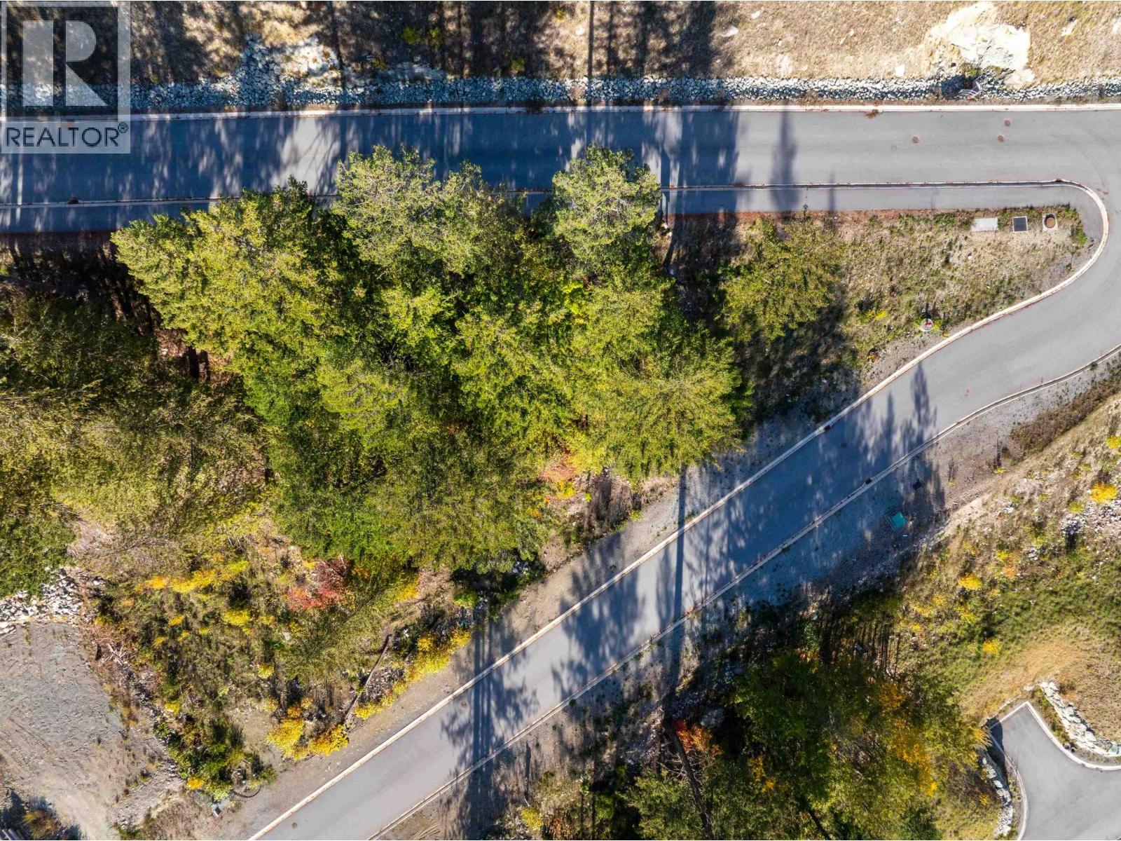 8203 Merlot Peak Drive, Pemberton, British Columbia  V0N 2L3 - Photo 10 - R3176351