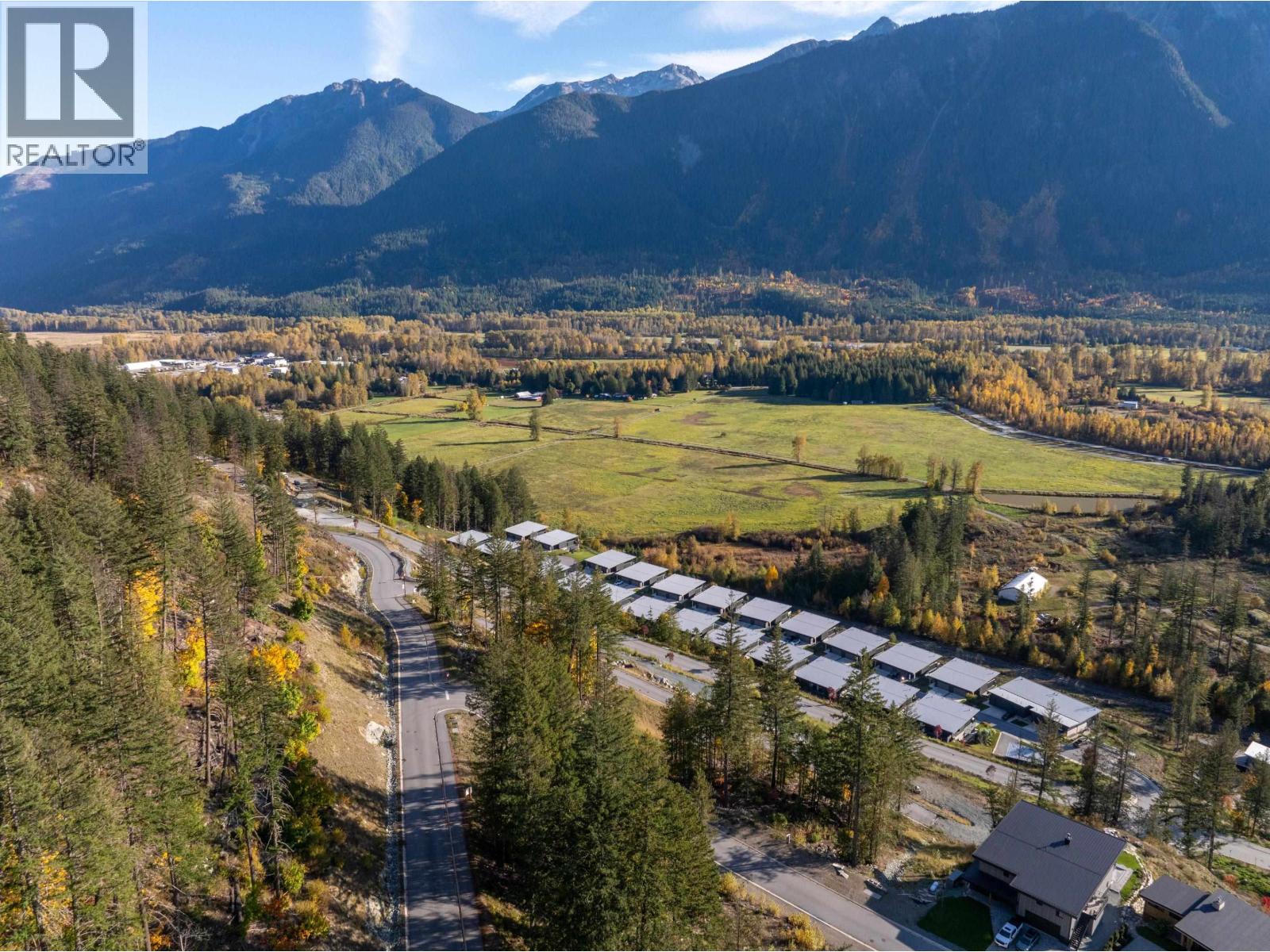 8203 Merlot Peak Drive, Pemberton, British Columbia  V0N 2L3 - Photo 15 - R3176351