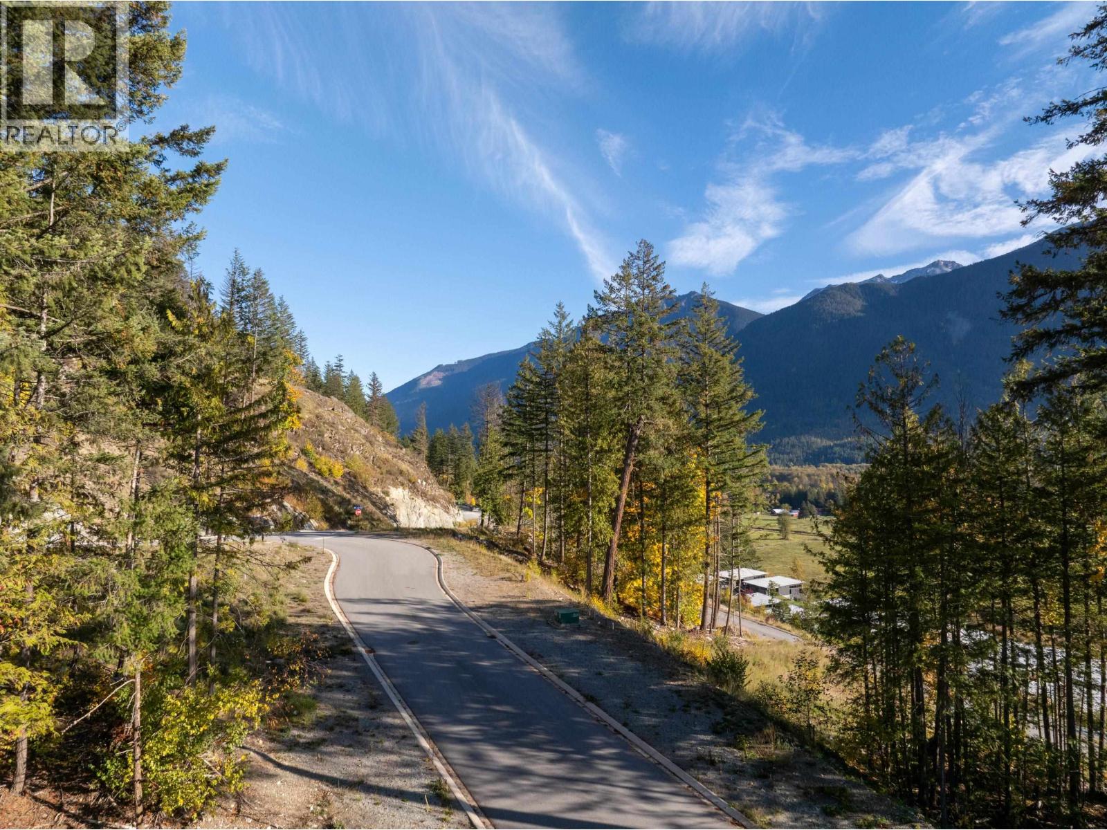 8203 Merlot Peak Drive, Pemberton, British Columbia  V0N 2L3 - Photo 17 - R3176351