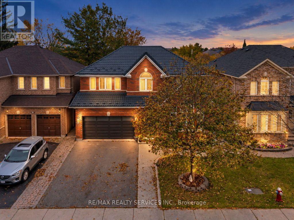 82 DUNVEGAN CRESCENT, Brampton, Ontario