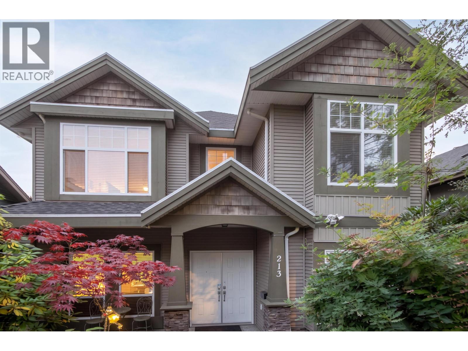 213 Bernatchey Street, Coquitlam, British Columbia  V3K 4C2 - Photo 2 - R3176352