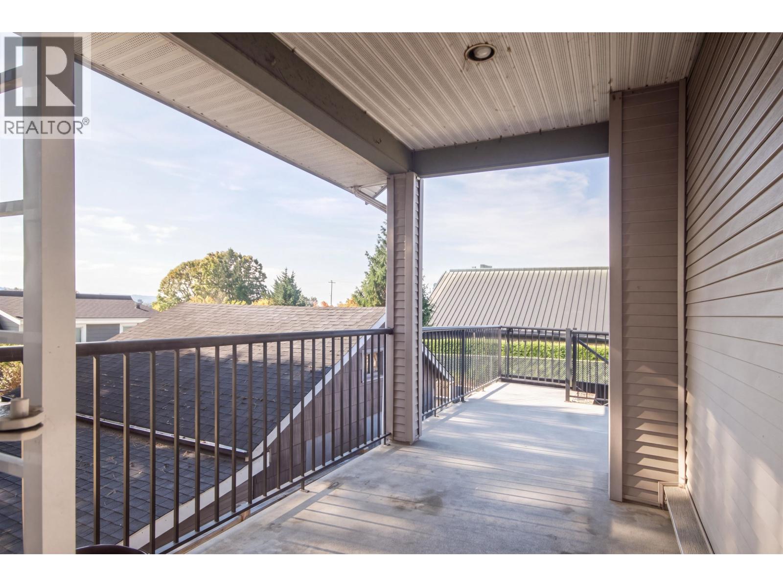 213 Bernatchey Street, Coquitlam, British Columbia  V3K 4C2 - Photo 31 - R3176352