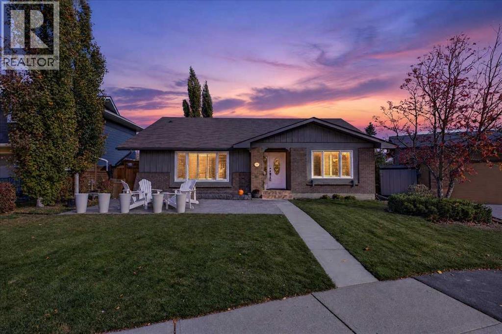 36 Lake Lucerne Close Se, Calgary, Alberta  T2J 3H8 - Photo 3 - A2352628