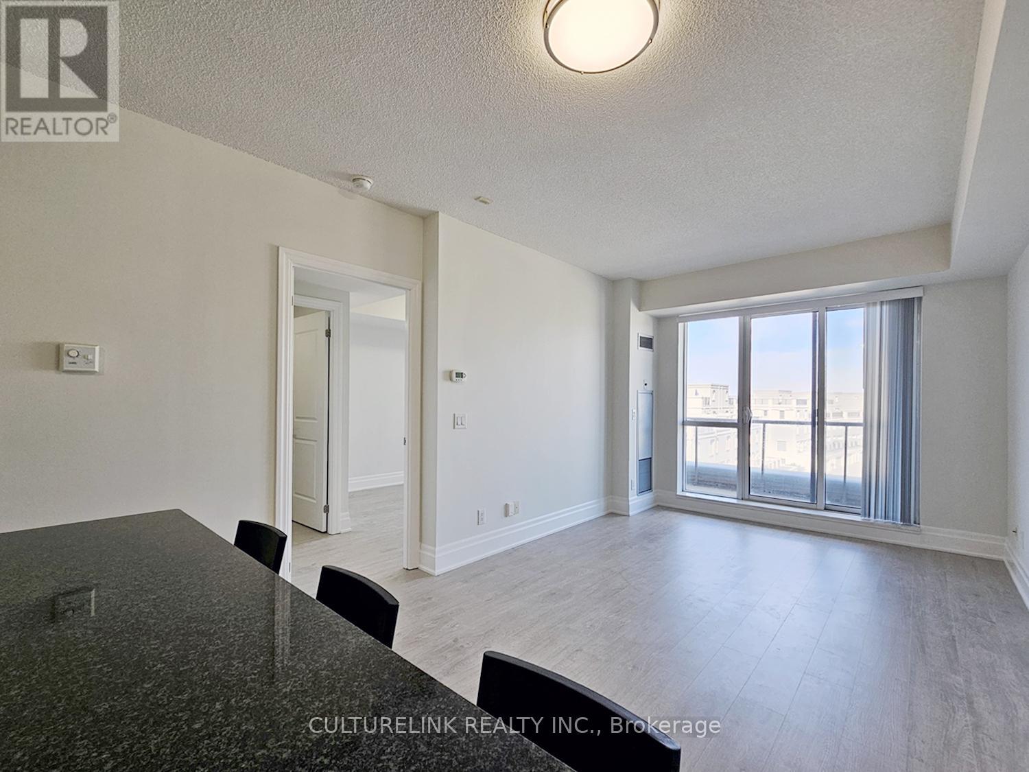401 - 1 Upper Duke Crescent, Markham, Ontario  L6G 0B6 - Photo 7 - N14090636