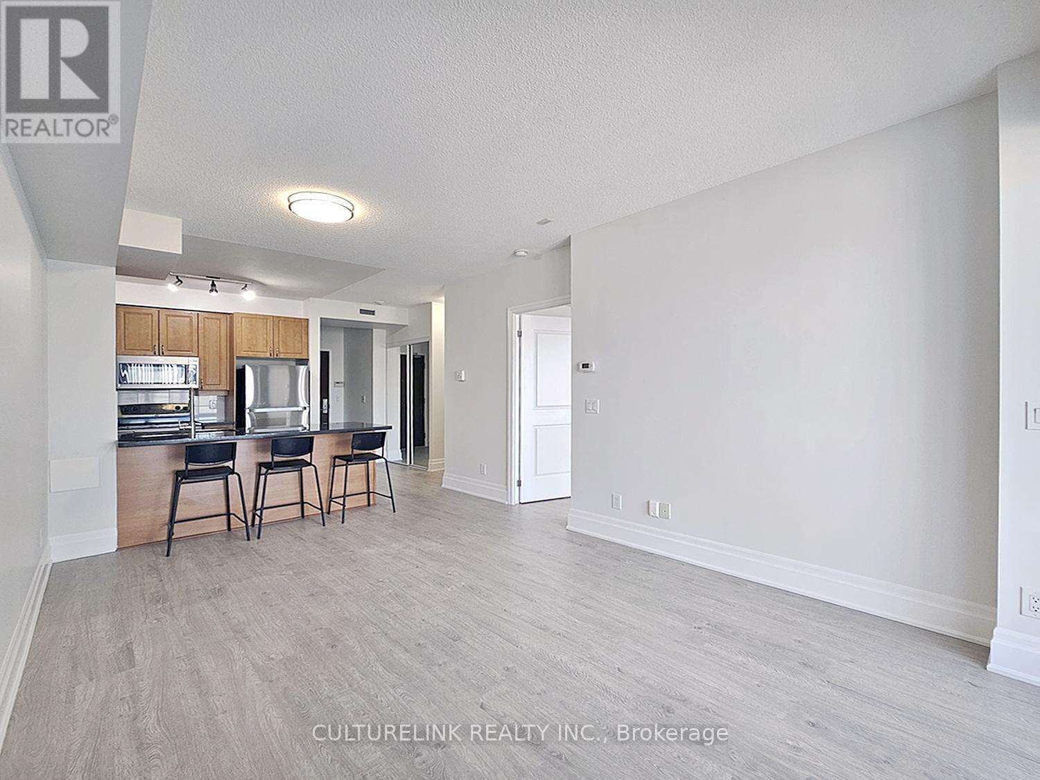 401 - 1 Upper Duke Crescent, Markham, Ontario  L6G 0B6 - Photo 8 - N14090636