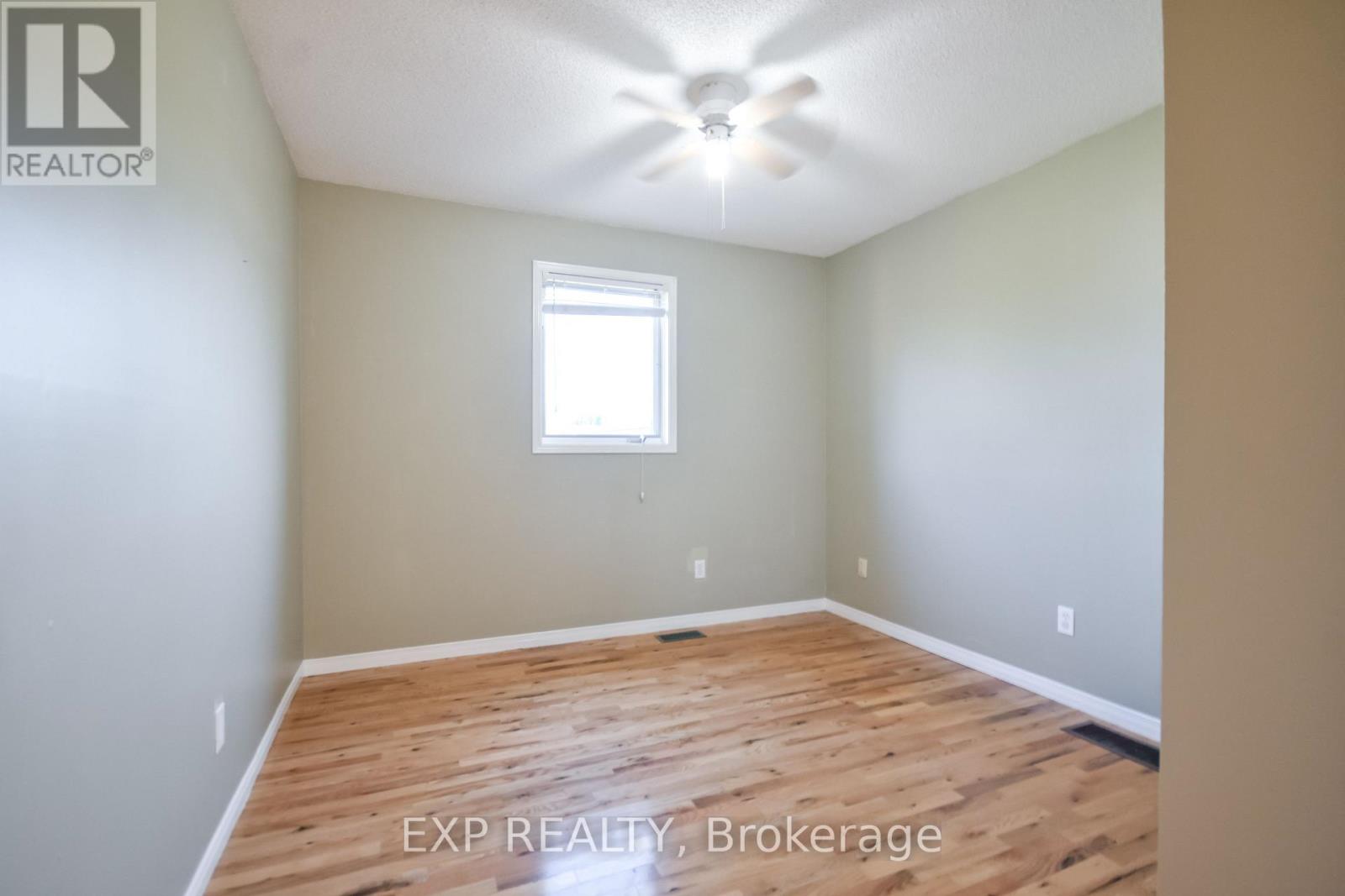 157 Livingstone Street W, Barrie, Ontario  L4N 7J7 - Photo 10 - S14090646