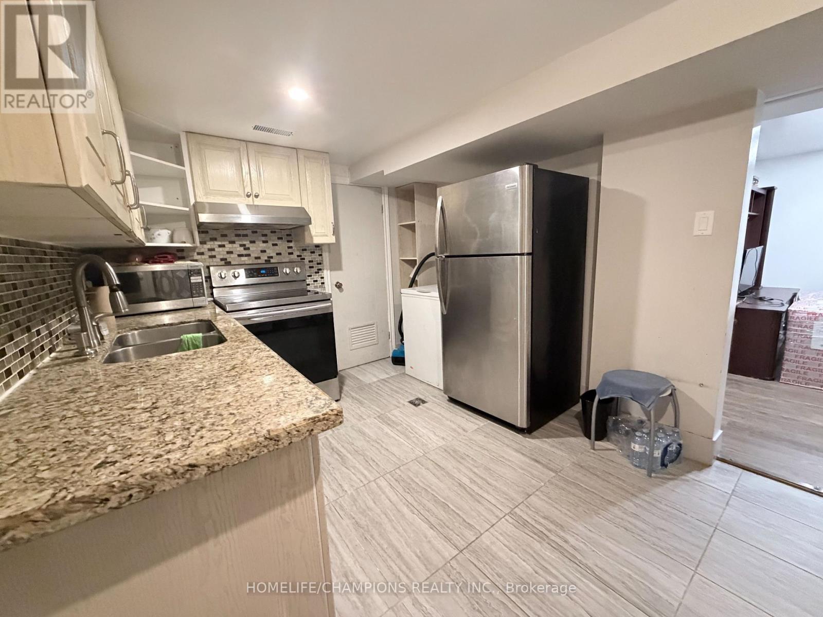 978 WARDEN AVENUE, Toronto, Ontario