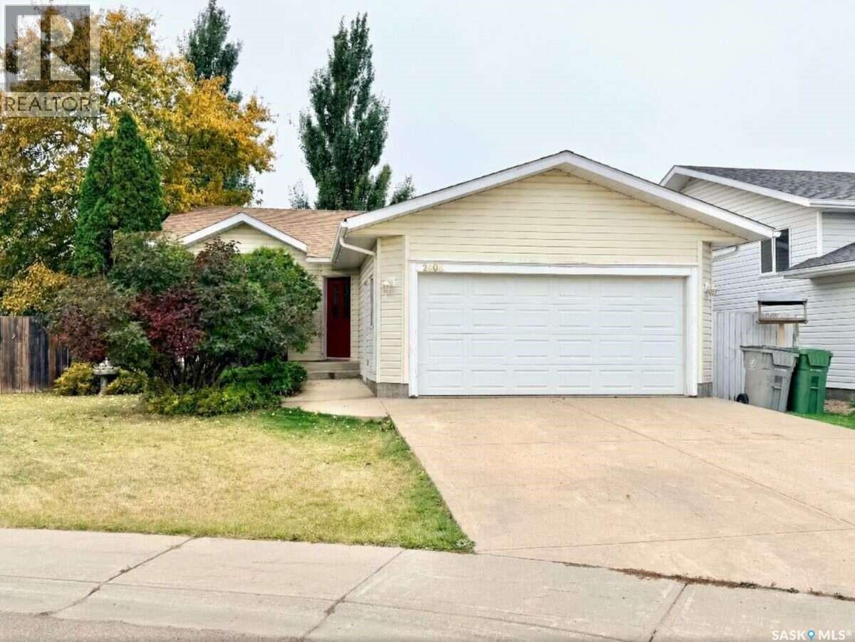 2606 42nd Avenue, Lloydminster, Saskatchewan  S9V 2B8 - Photo 1 - SK051358