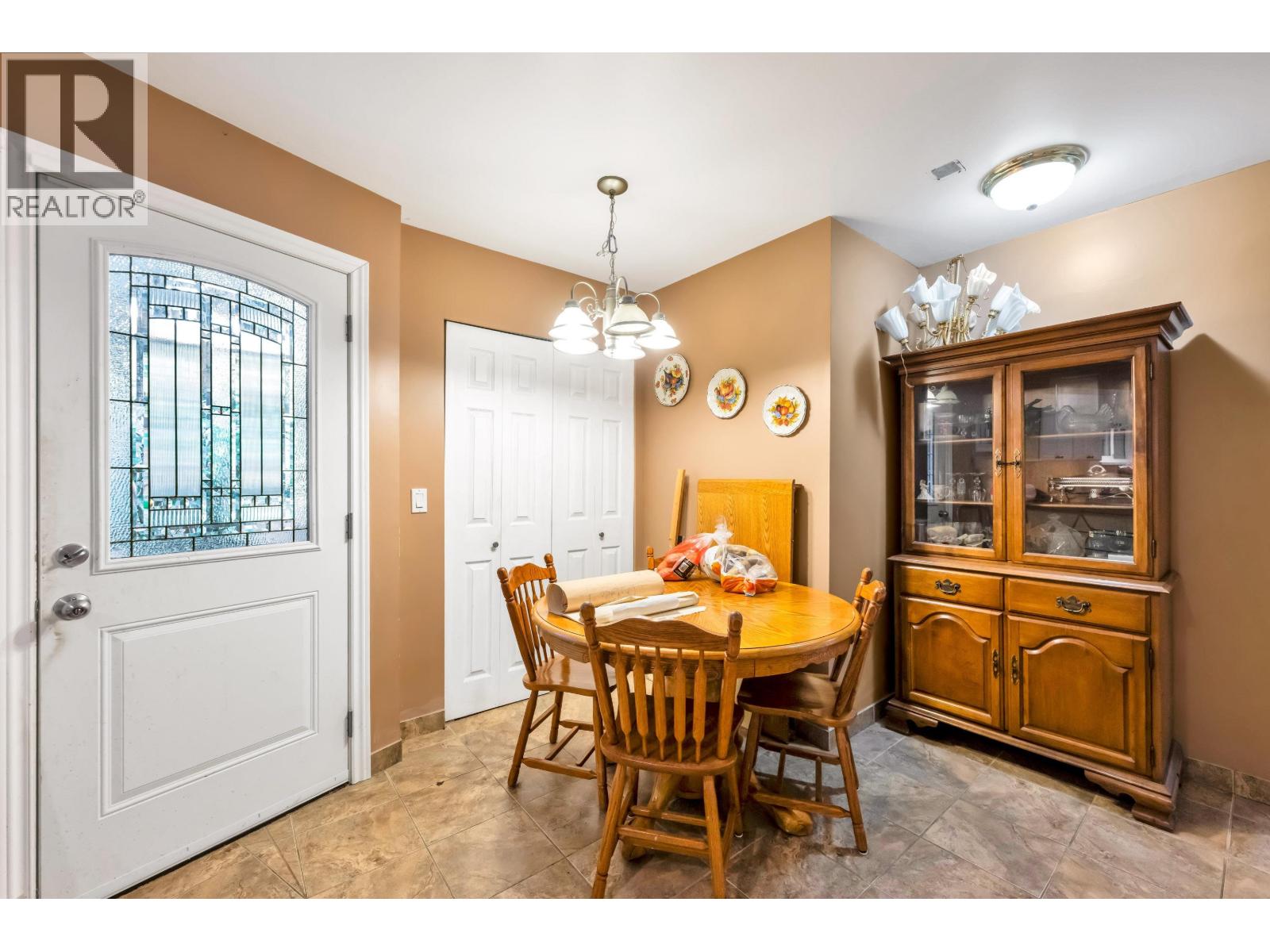 5460 Meadedale Drive, Burnaby, British Columbia  V5B 2E8 - Photo 30 - R3176205