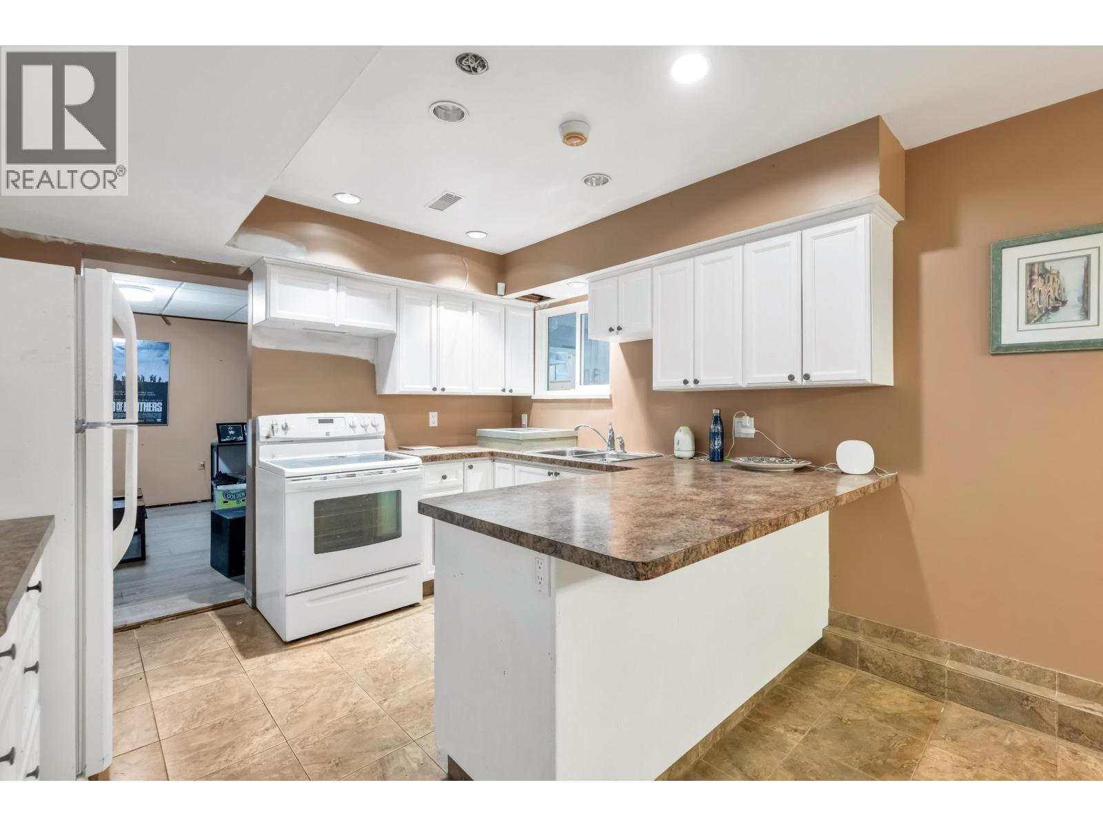 5460 Meadedale Drive, Burnaby, British Columbia  V5B 2E8 - Photo 28 - R3176205