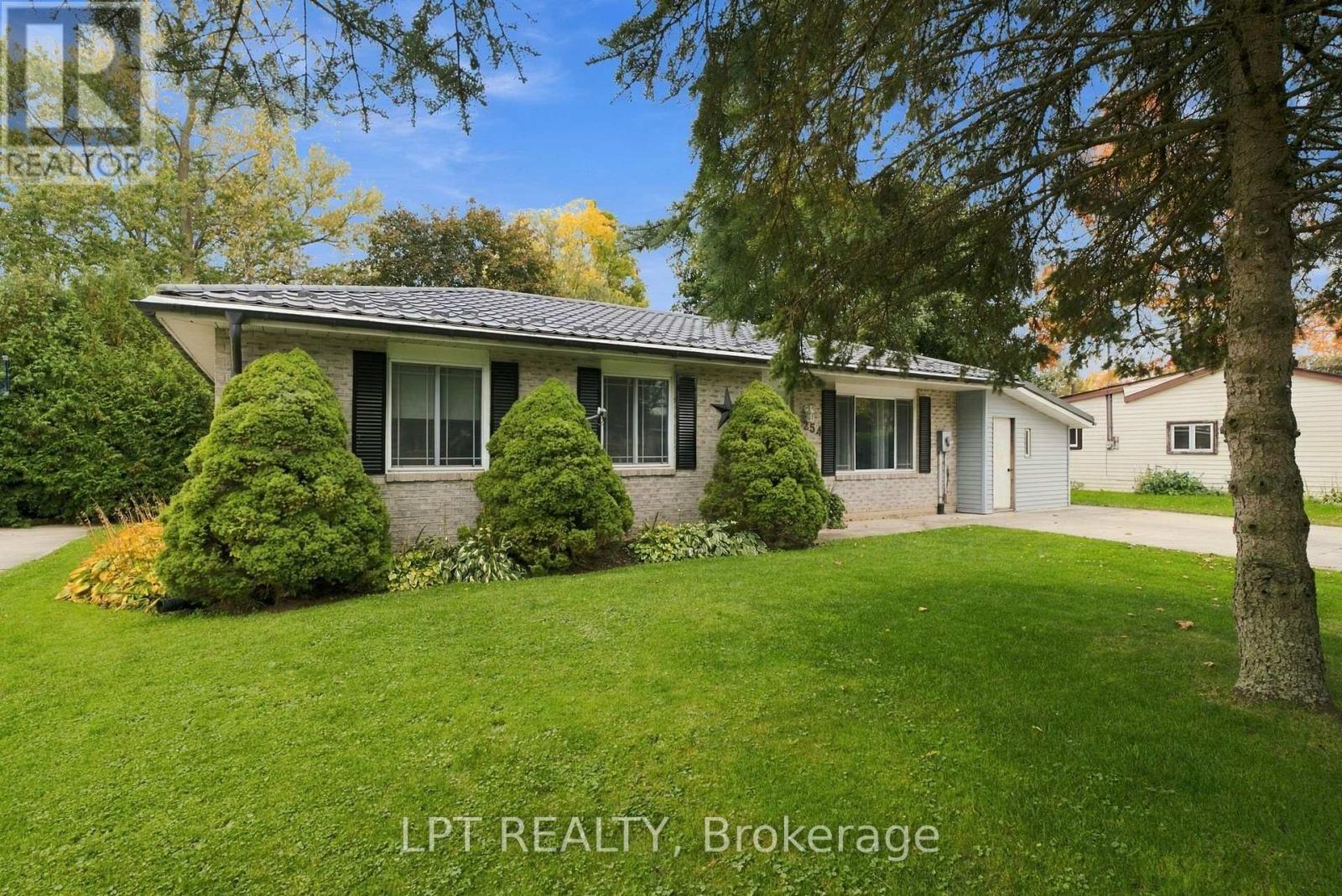 254 VICTORIA STREET, North Middlesex, Ontario