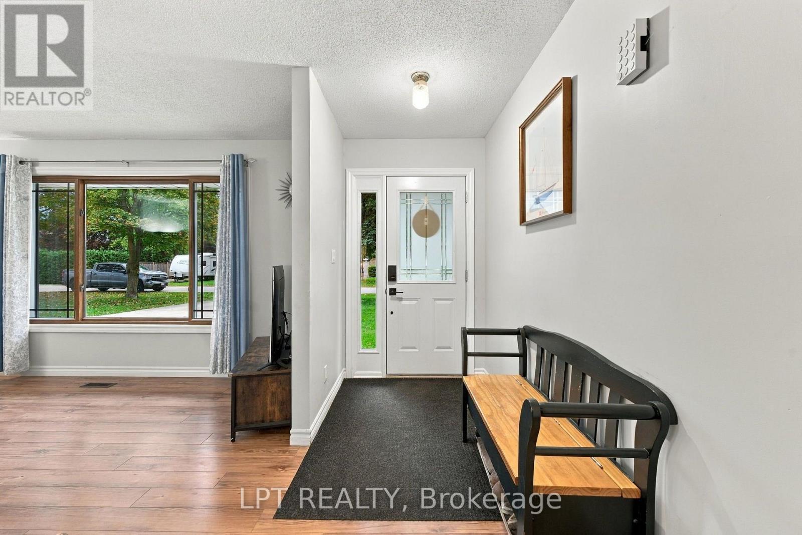 254 Victoria Street, North Middlesex, Ontario  N0M 2K0 - Photo 9 - X14090720