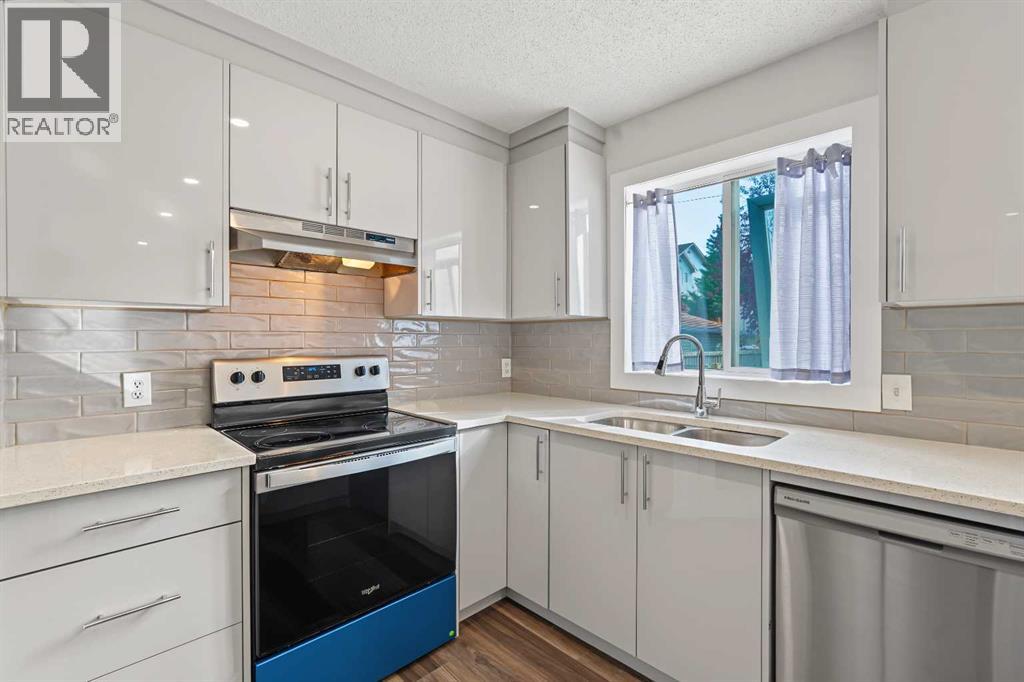 244 Harvest Gold Circle NE, Calgary, Alberta  T3K 4H5 - Photo 10 - A2351746