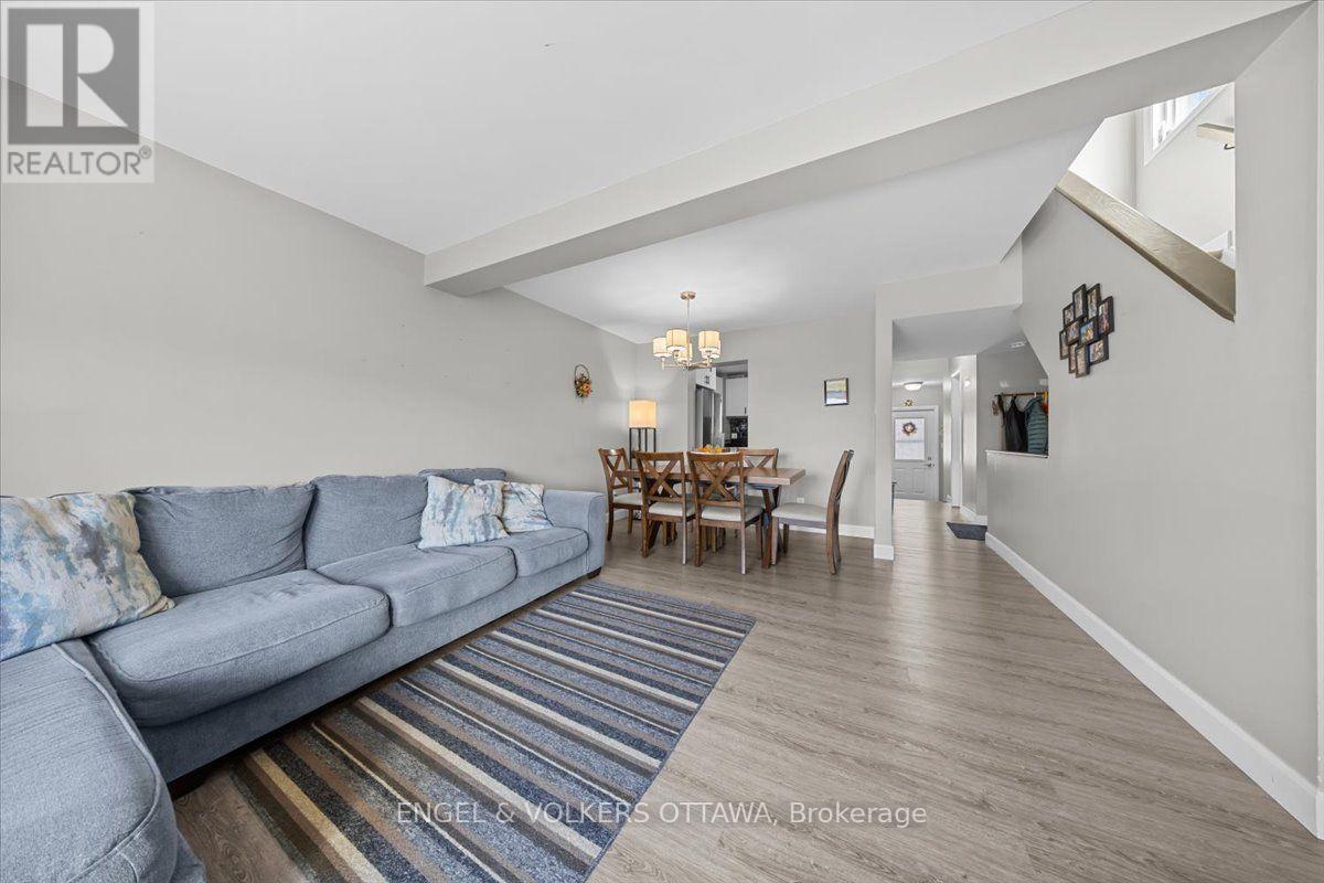 47 Bentbrook Crescent, Ottawa, Ontario  K2J 3Y1 - Photo 3 - X14090710