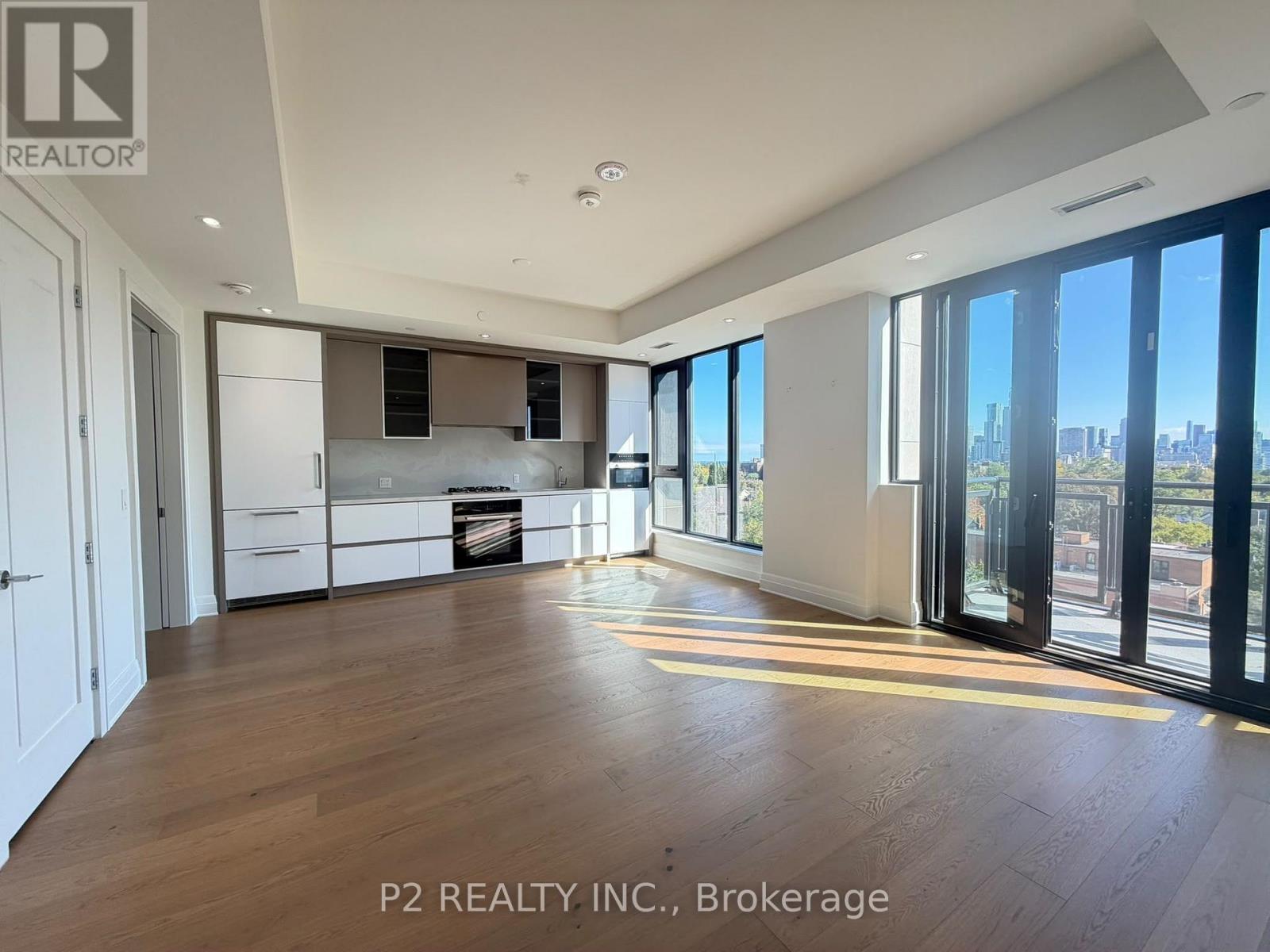 806 - 2 FOREST HILL ROAD, Toronto, Ontario