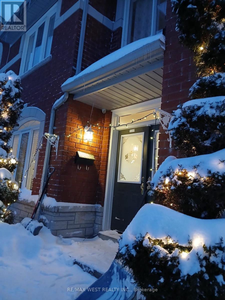 883 Strouds Lane, Pickering, Ontario  L1V 7G1 - Photo 3 - E14090674