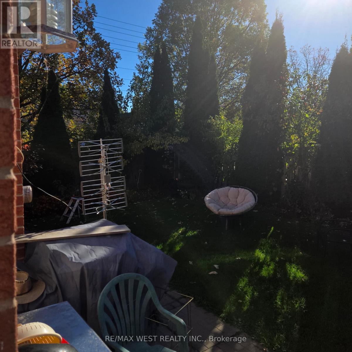 883 Strouds Lane, Pickering, Ontario  L1V 7G1 - Photo 7 - E14090674