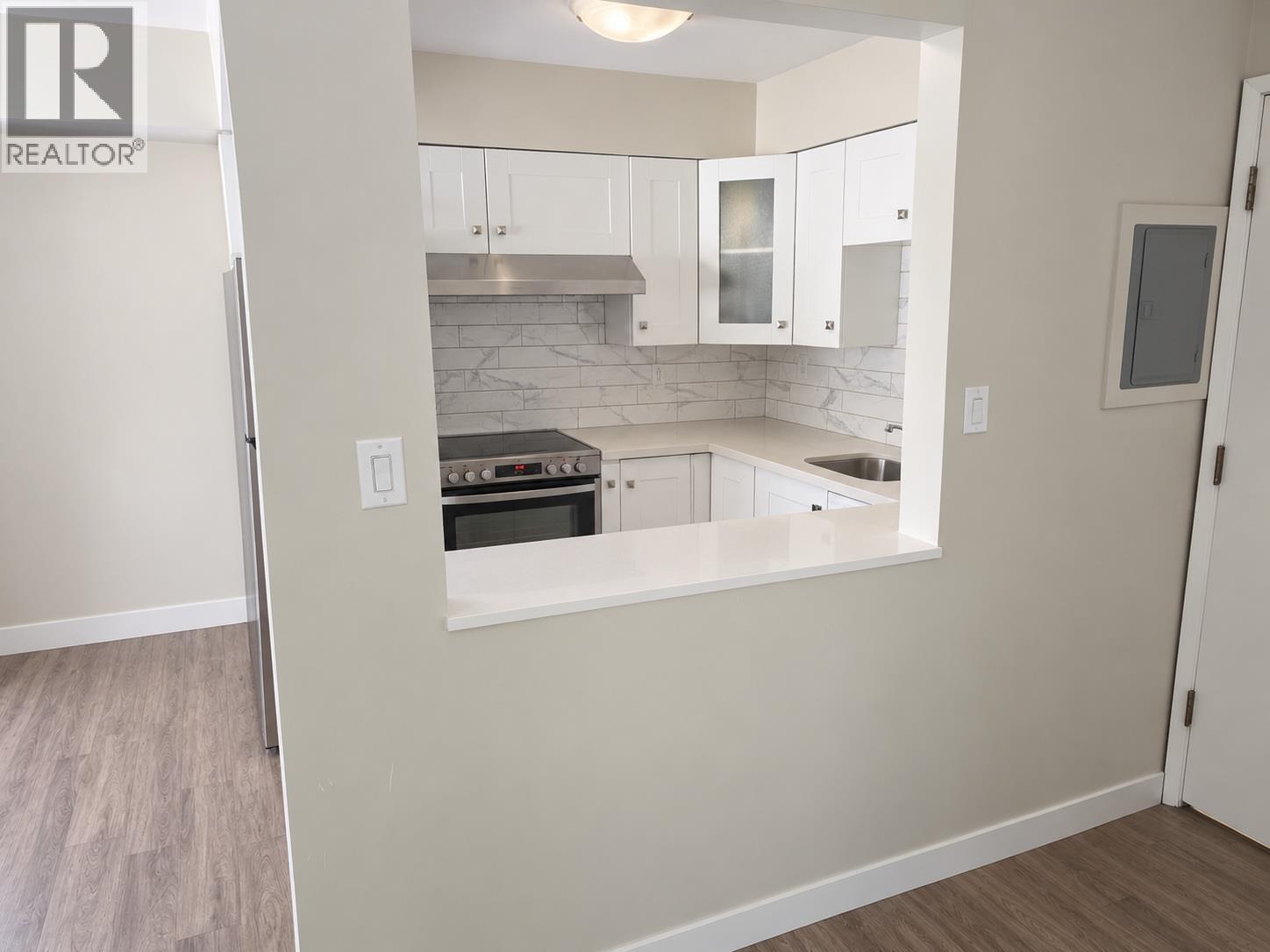 202 8635 Fremlin Street, Vancouver, British Columbia  V6P 3X4 - Photo 2 - R3173434