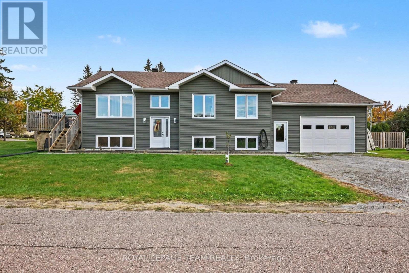 24 RAPID ROAD, Whitewater Region, Ontario