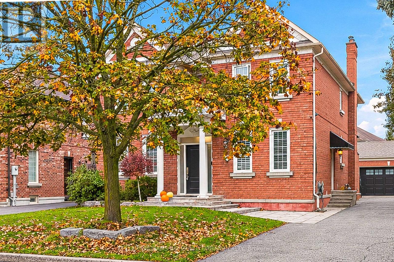63 Oatlands Crescent, Richmond Hill, Ontario  L4C 9P2 - Photo 3 - N14082056