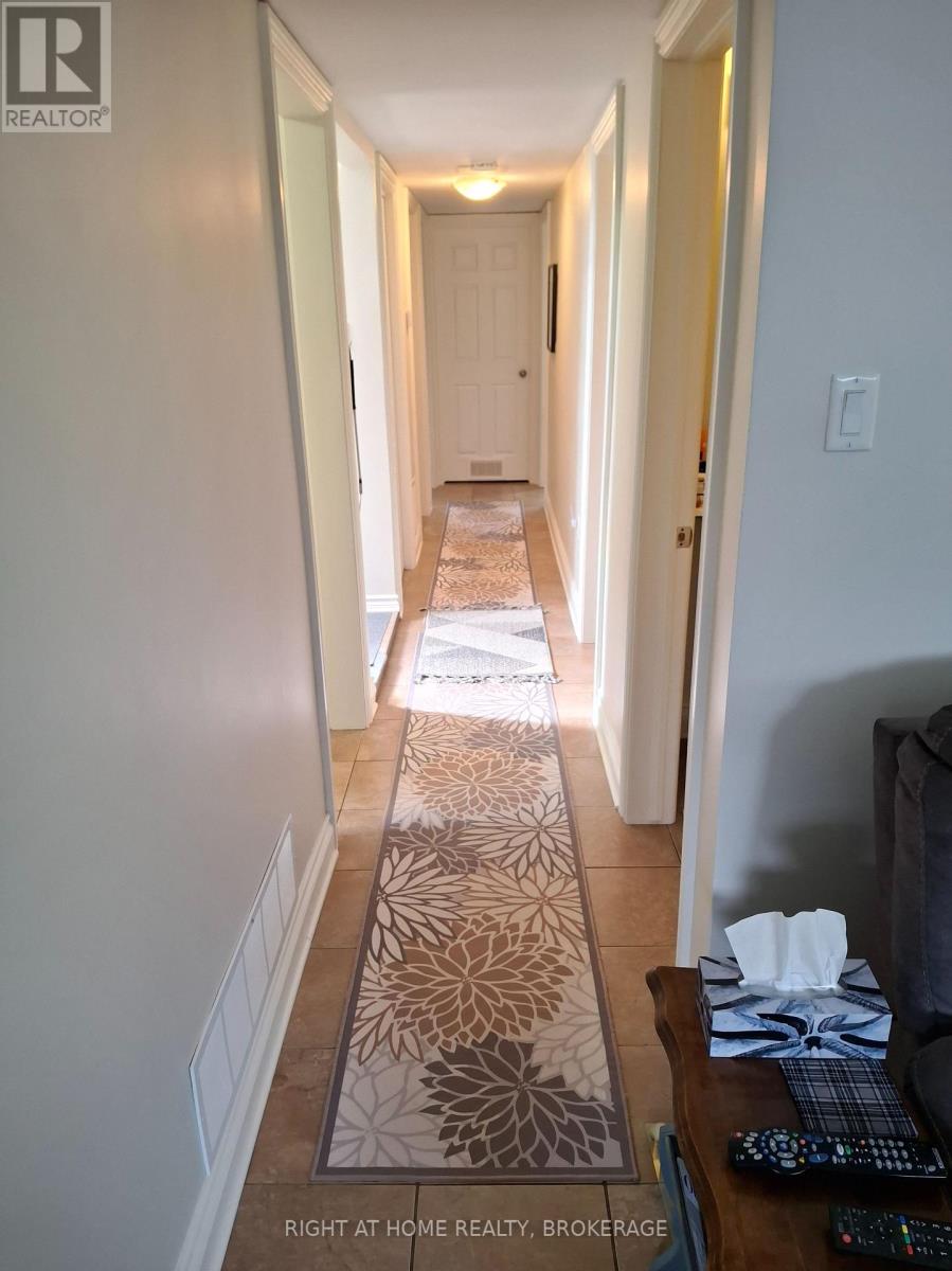 1 - 62 Christie Street, St. Catharines, Ontario  L2N 5H6 - Photo 7 - X12864776