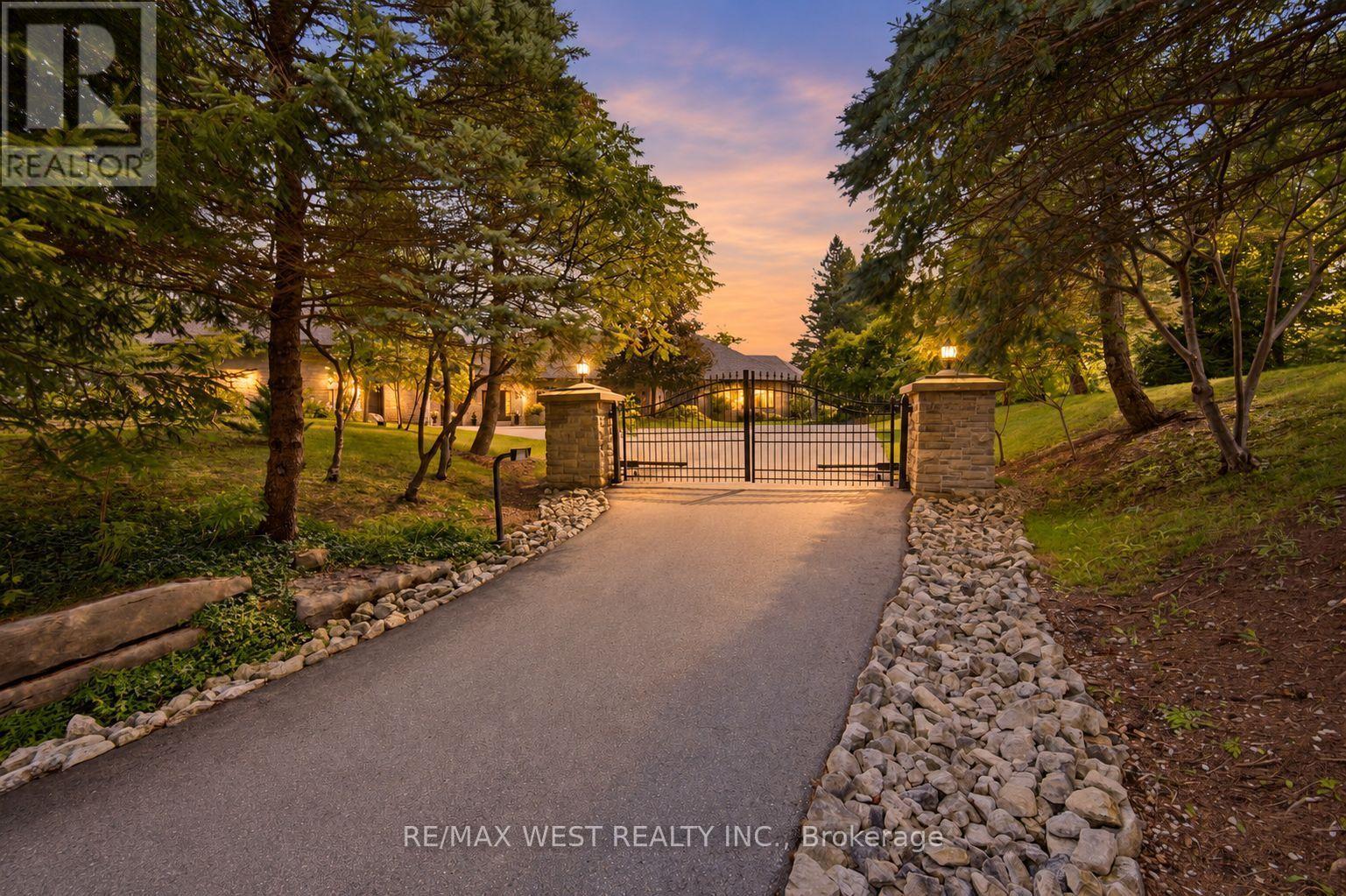 5775 Kirby Road, Vaughan, Ontario  L0J 1C0 - Photo 3 - N13752410