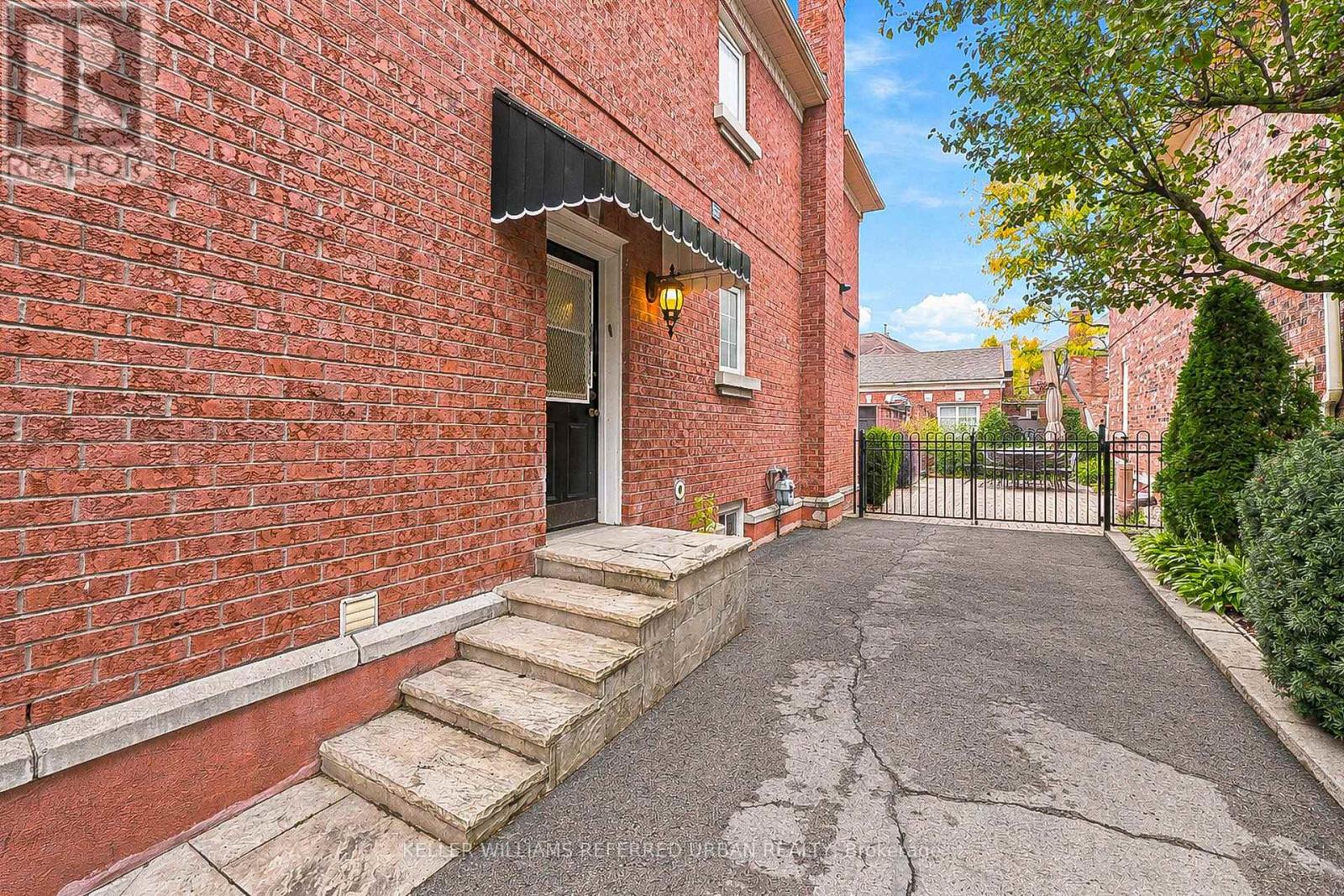 63 Oatlands Crescent, Richmond Hill, Ontario L4C 9P2 - Photo 45 - N14082056