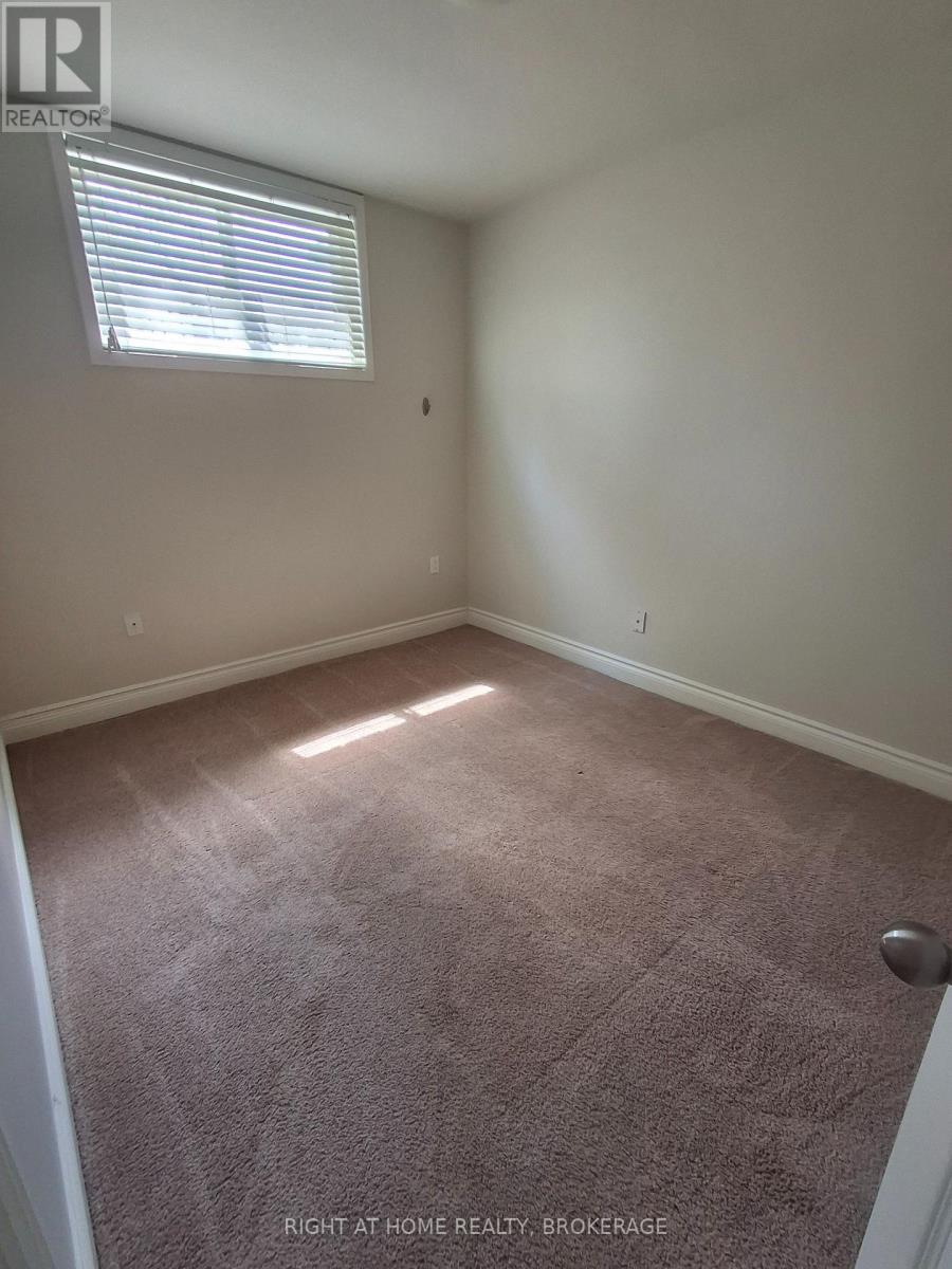 1 - 62 Christie Street, St. Catharines, Ontario  L2N 5H6 - Photo 9 - X12864776