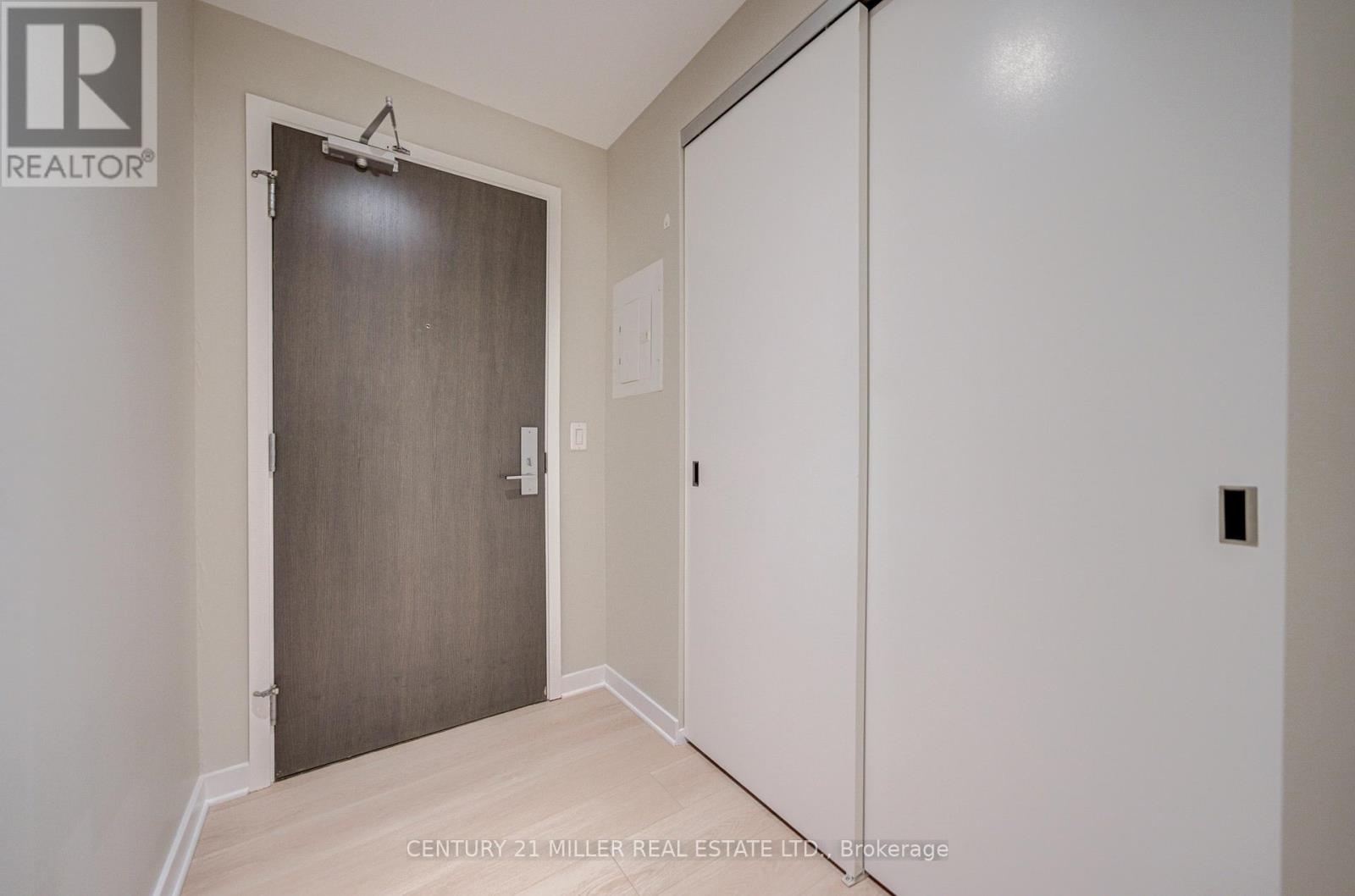 1001 - 101 Charles Street E, Toronto, Ontario  M4Y 0A9 - Photo 5 - C14090736