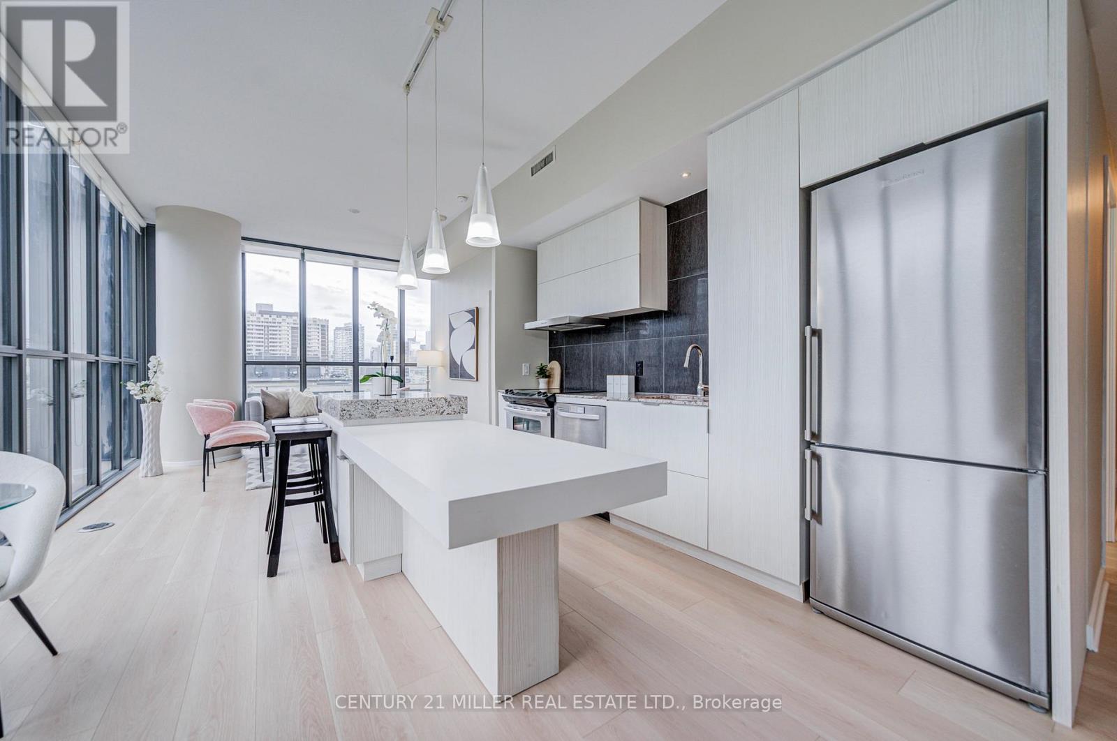 1001 - 101 Charles Street E, Toronto, Ontario  M4Y 0A9 - Photo 6 - C14090736