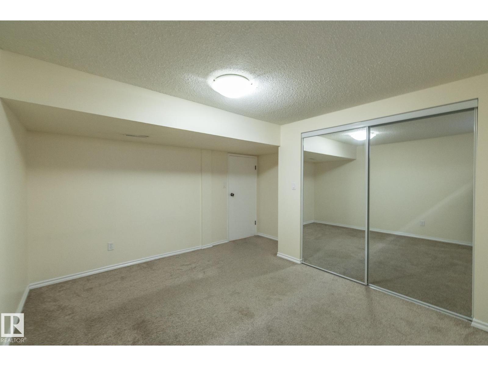 3228 118 ST NW