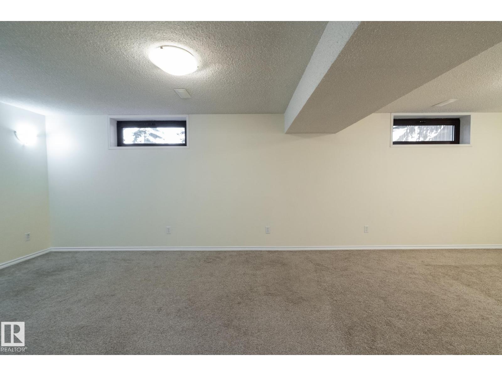 3228 118 ST NW