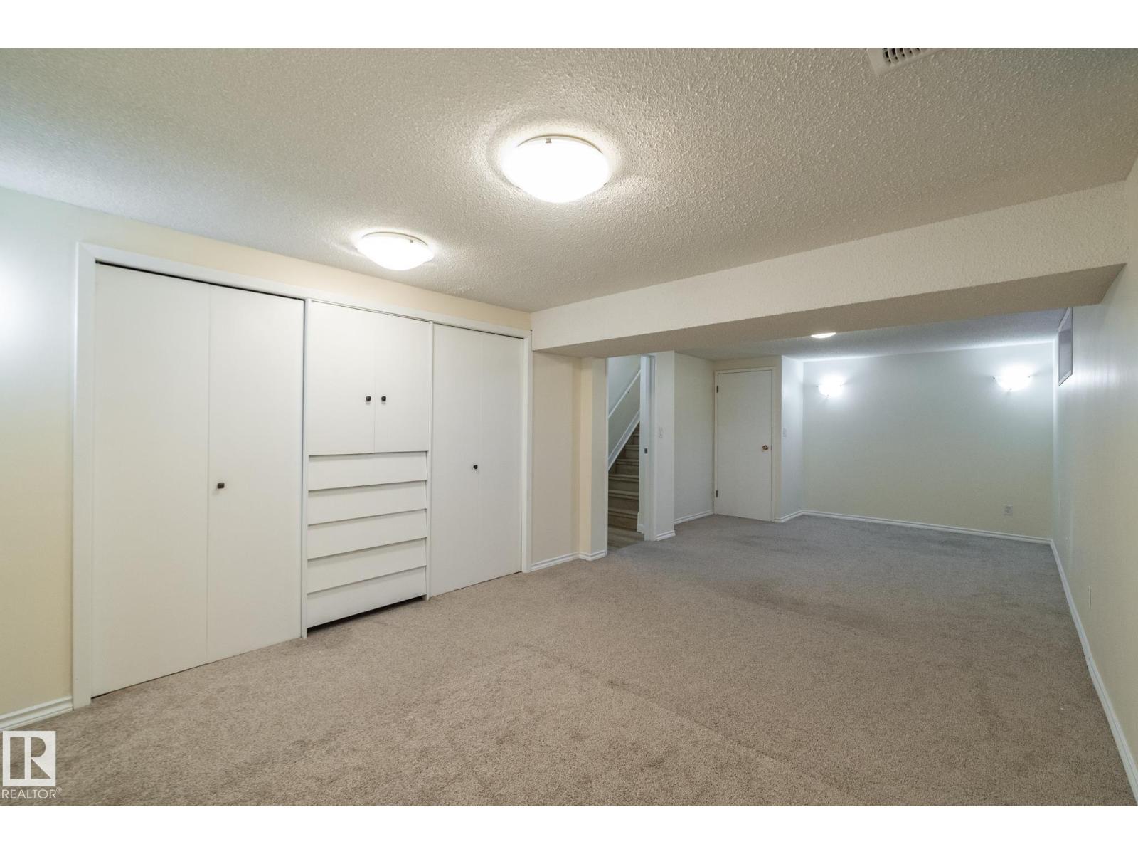 3228 118 ST NW