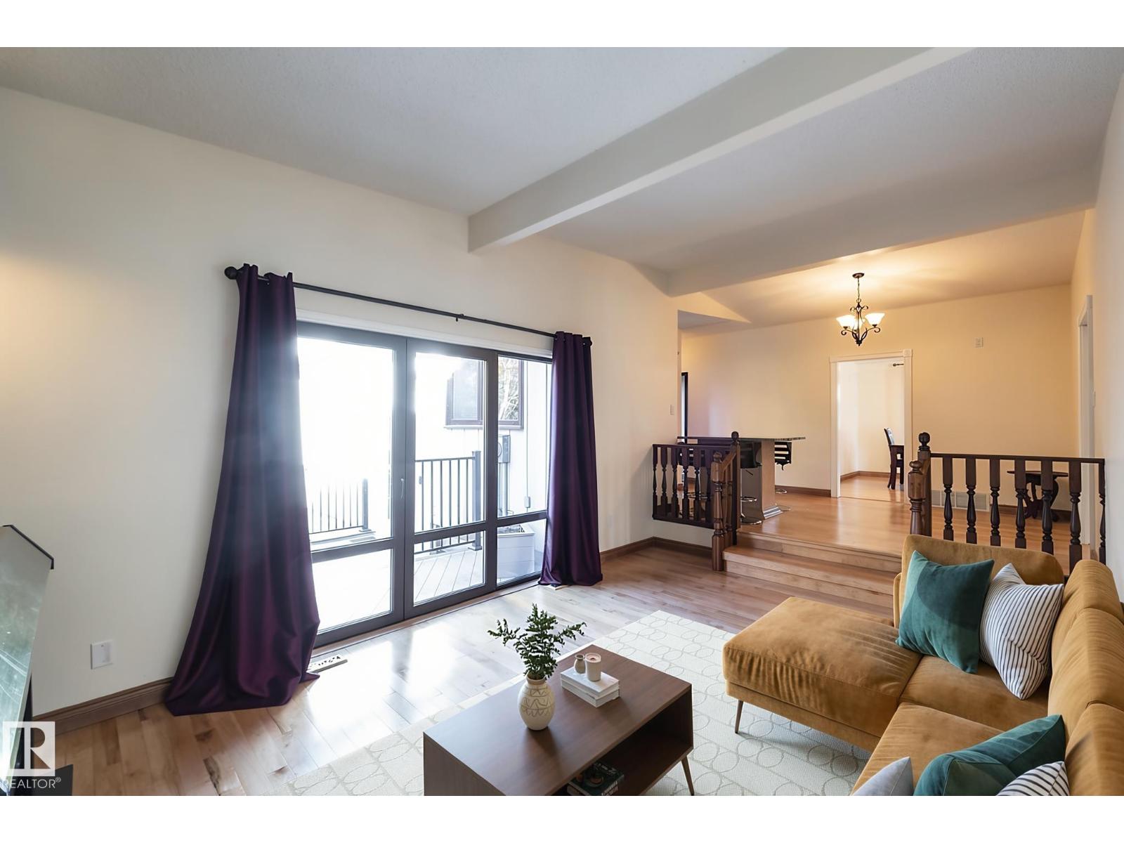 3228 118 ST NW