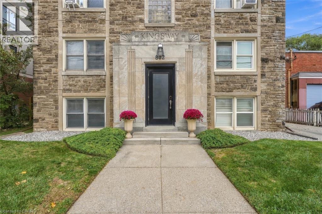 802 King Street W Unit# 2, Hamilton, Ontario  L8S 1K1 - Photo 4 - 40871668