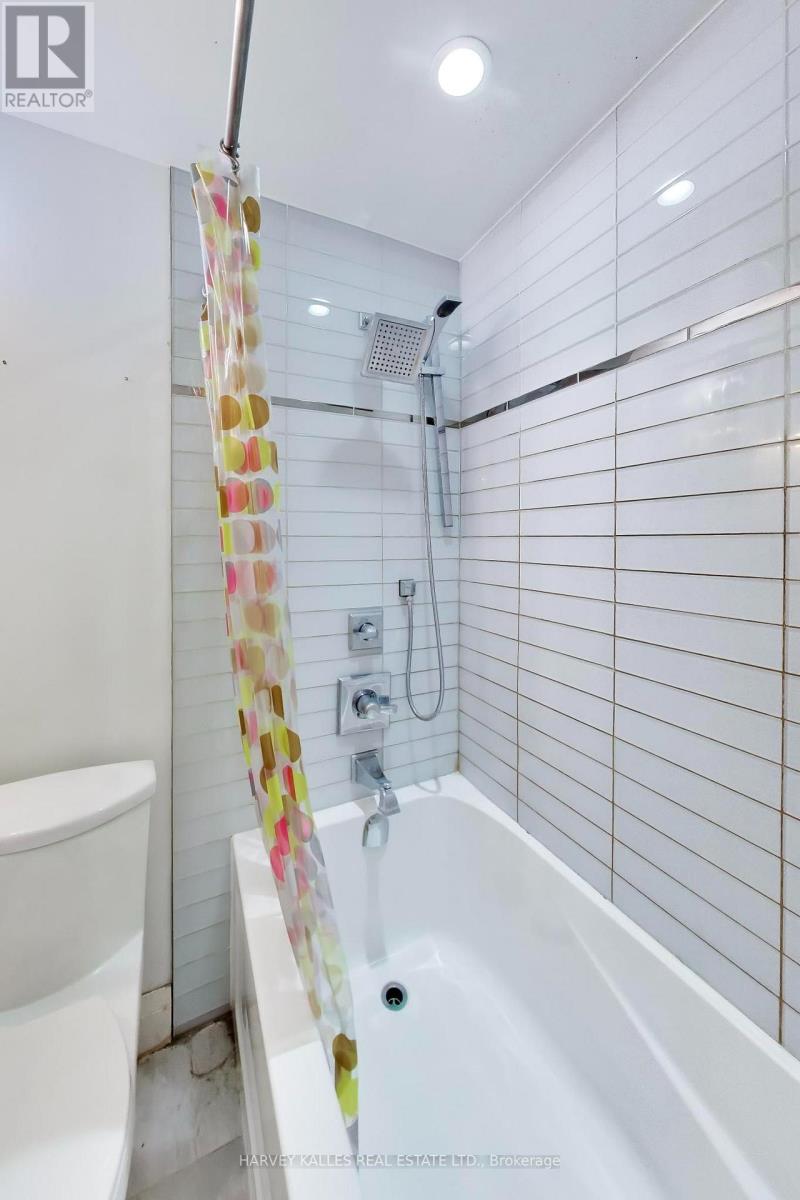 80 Sherwood Forest Drive, Markham, Ontario  L3P 1R1 - Photo 17 - N14090752