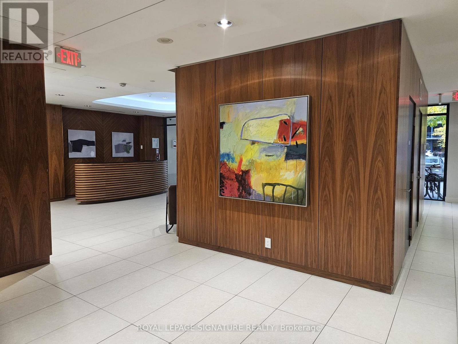 608 - 1 Valhalla Inn Road, Toronto, Ontario  M9B 1S9 - Photo 2 - W14090732