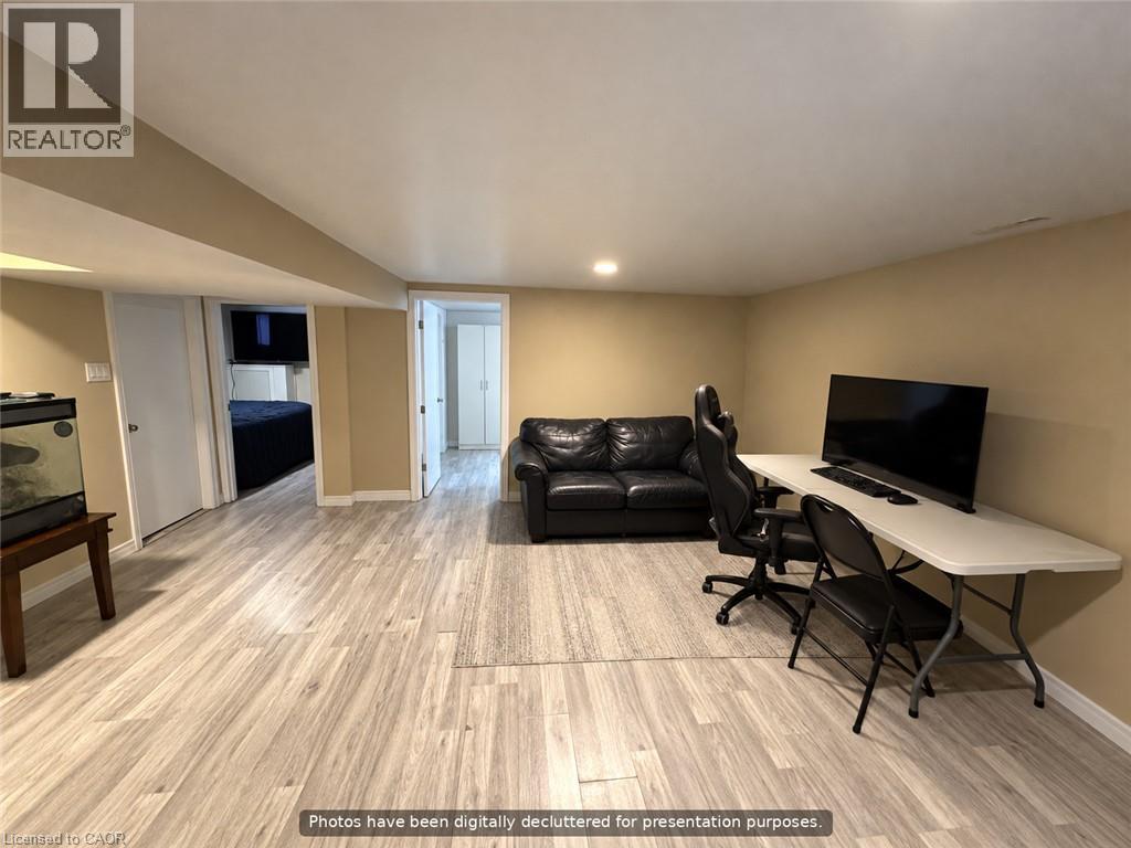 134 East 24th Street Unit# Lower, Hamilton, Ontario  L8V 2Y3 - Photo 3 - 40871930