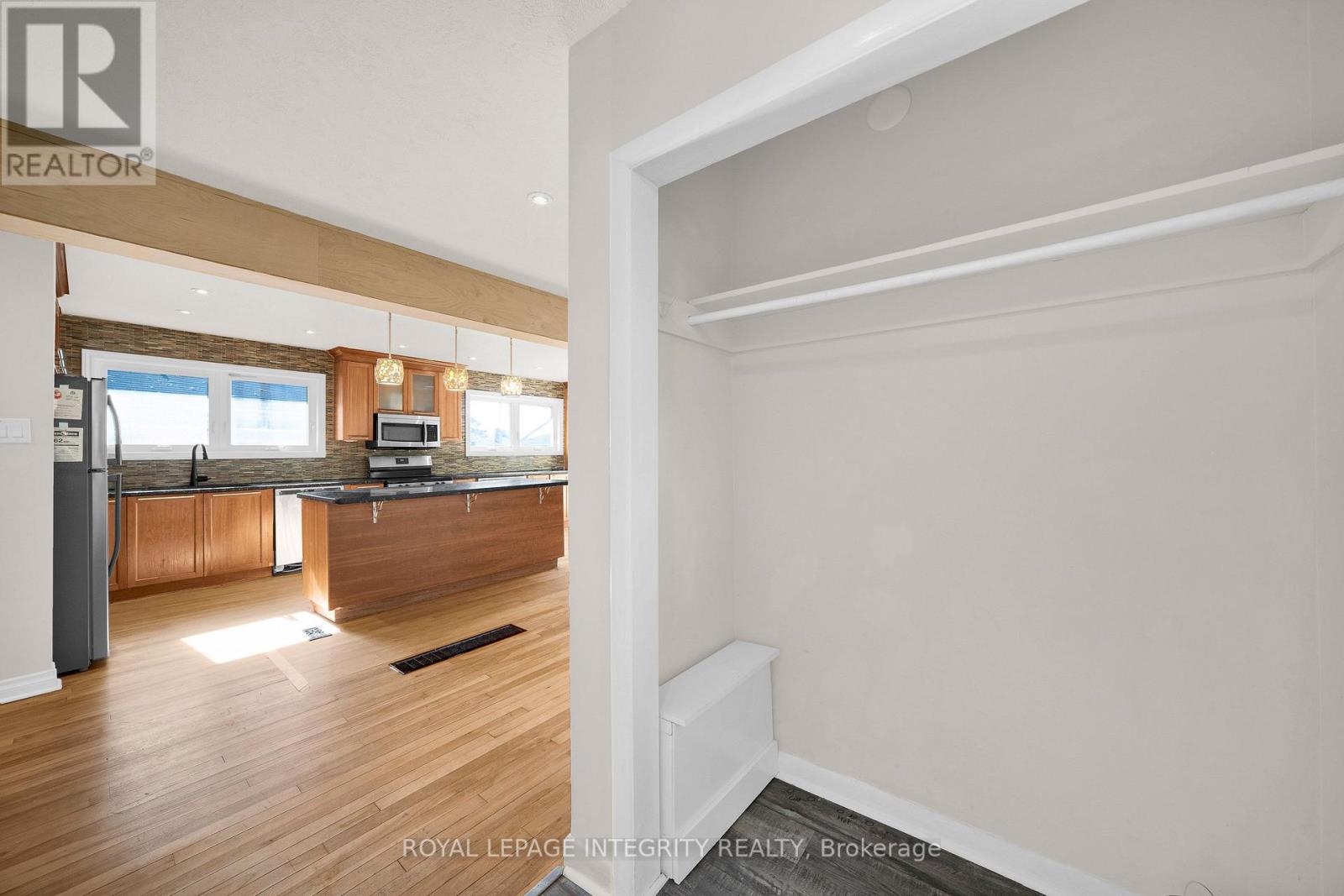 2408 Drury Lane, Ottawa, Ontario  K2C 1G5 - Photo 5 - X14090802
