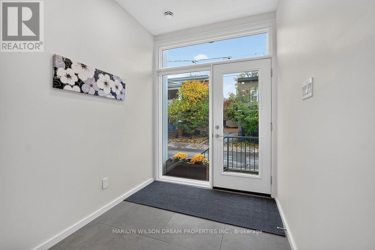 43 Stirling Avenue, Ottawa, Ontario  K1Y 1P7 - Photo 4 - X14090816