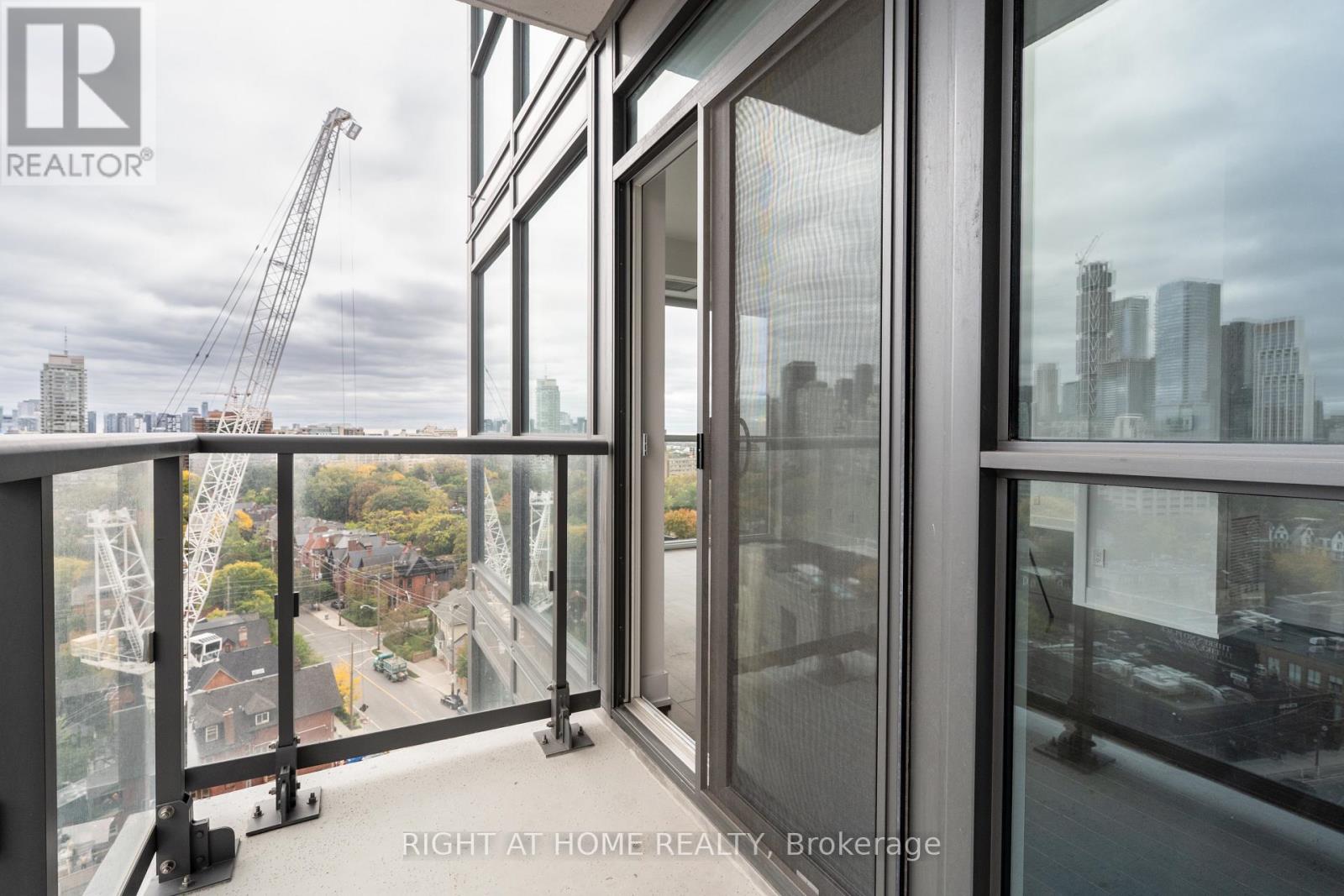 1307 - 181 Bedford Road, Toronto, Ontario  M5R 0C2 - Photo 21 - C14090788