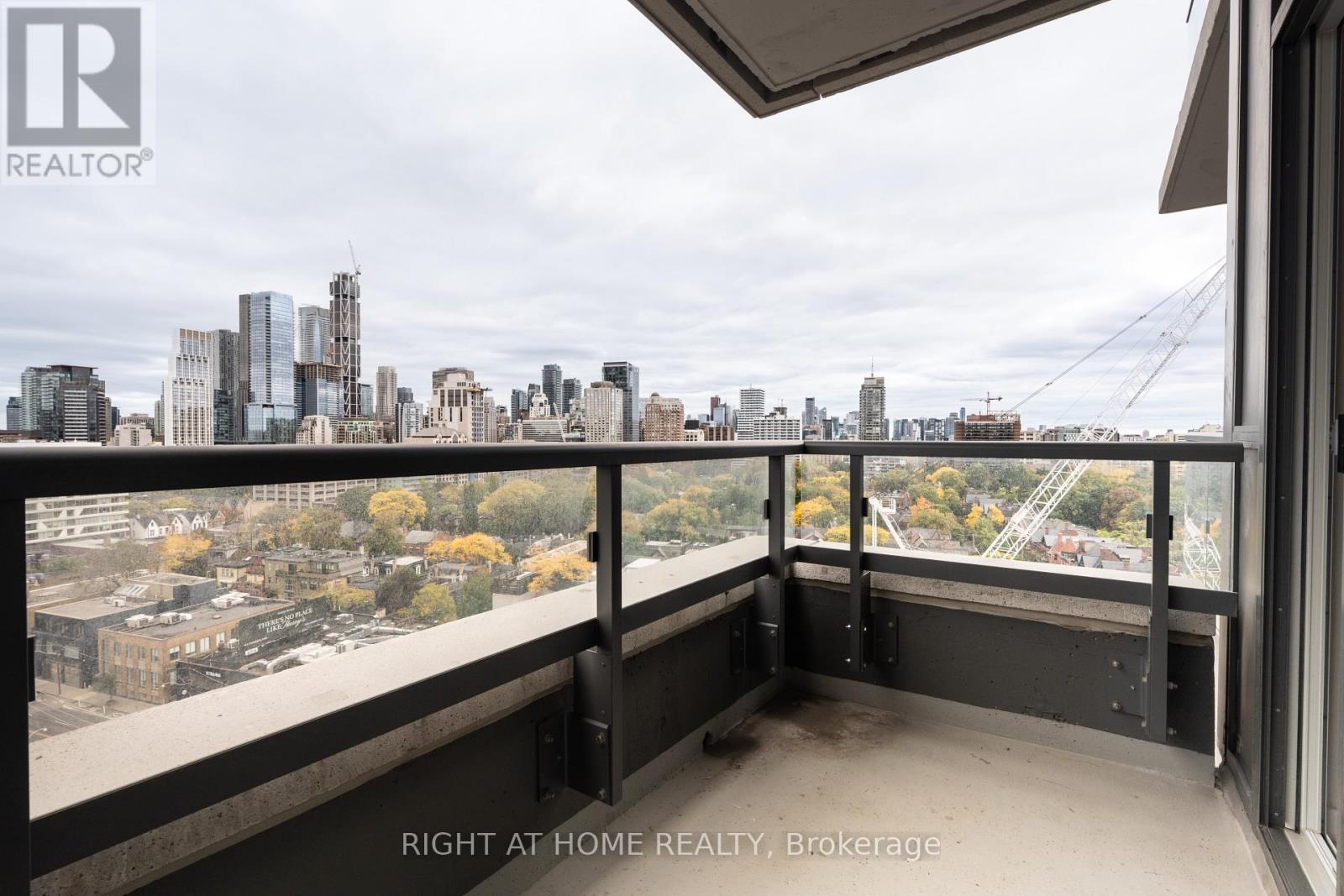 1307 - 181 Bedford Road, Toronto, Ontario  M5R 0C2 - Photo 25 - C14090788