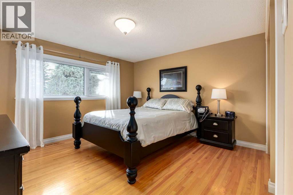10723 Maplebend Drive SE, Calgary, Alberta  T2J 1X3 - Photo 22 - A2351261