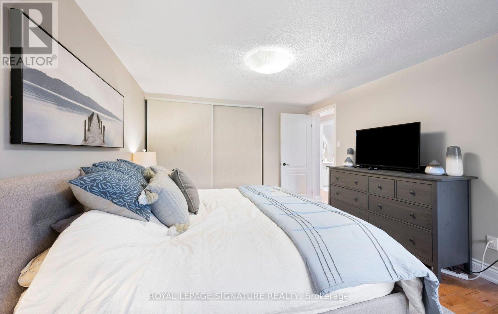 4196 Pheasant Run, Mississauga, Ontario  L5L 2B9 - Photo 19 - W14089616